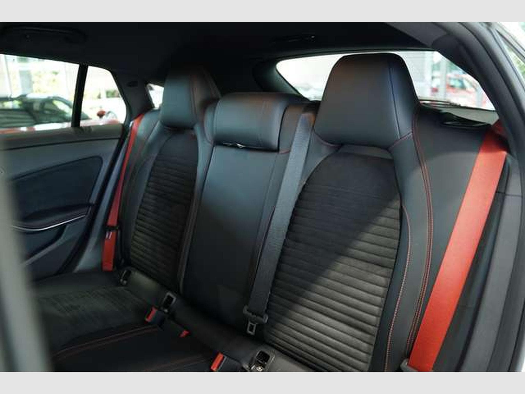 Mercedes CLA 45 AMG 4M *2.H *Pano *S-Abgas (2018) - Photo 29