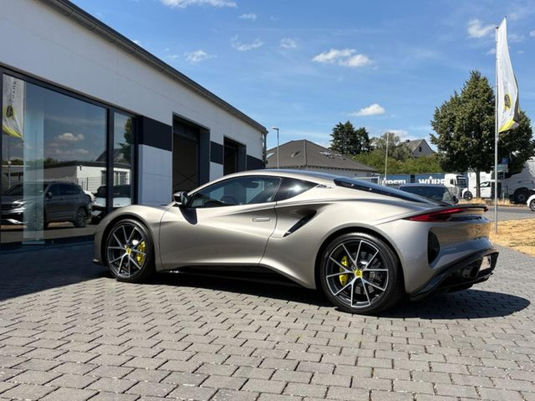 Lotus Emira V6 IPS First Edition *Lotus am Ring by Komo-Tec* (2023) - Photo 7