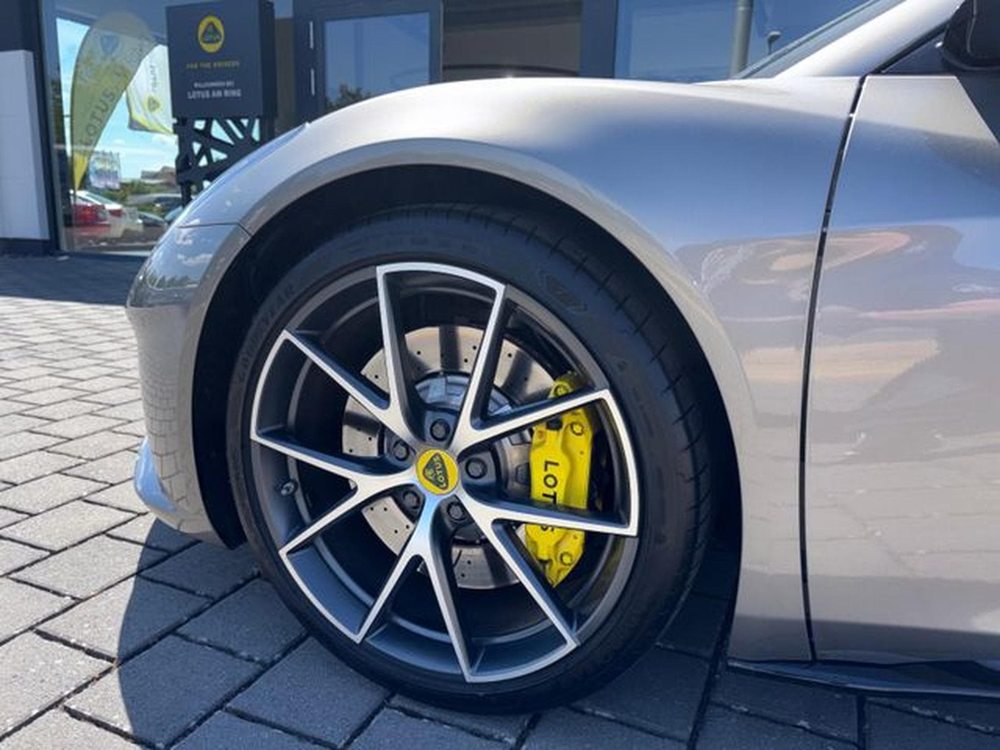 Lotus Emira V6 IPS First Edition *Lotus am Ring by Komo-Tec* (2023) - Photo 8