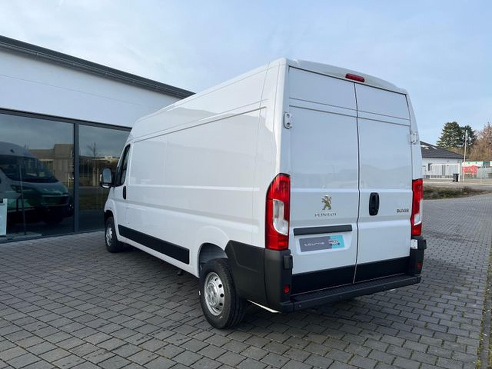 Peugeot Boxer Comfort , 335 , L3H2 , 2.2l Diesel , 165PS (2024) - Photo 4