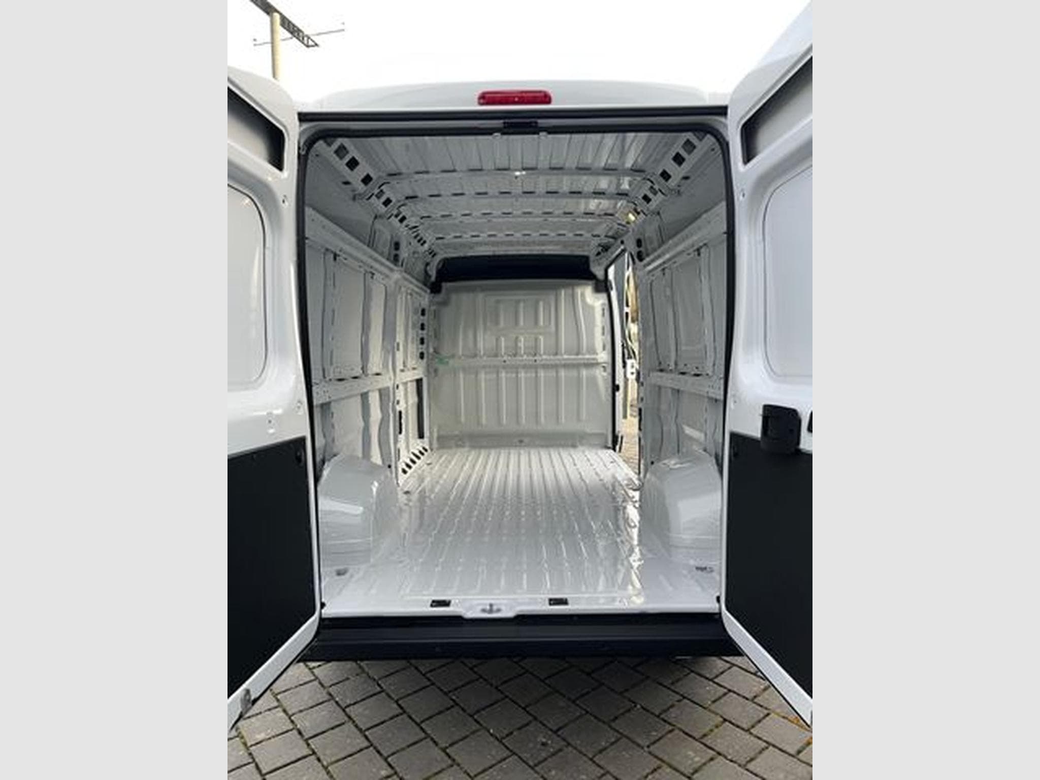 Peugeot Boxer Comfort , 335 , L3H2 , 2.2l Diesel , 165PS (2024) - Photo 7