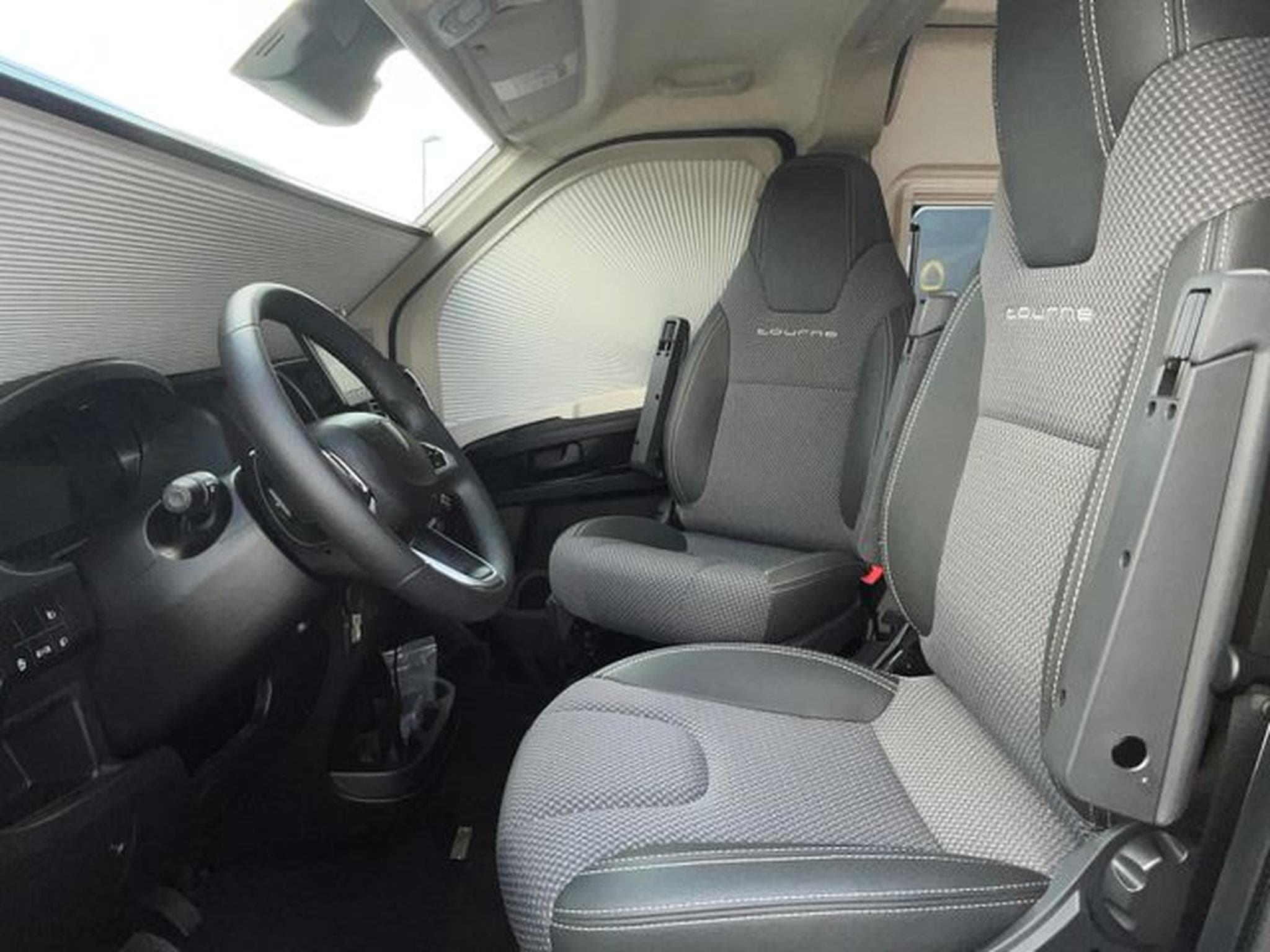 Tourne Mobile Cruise 6.0m, 2.2 BlueHDI 140, Automatik (2026) - Photo 4