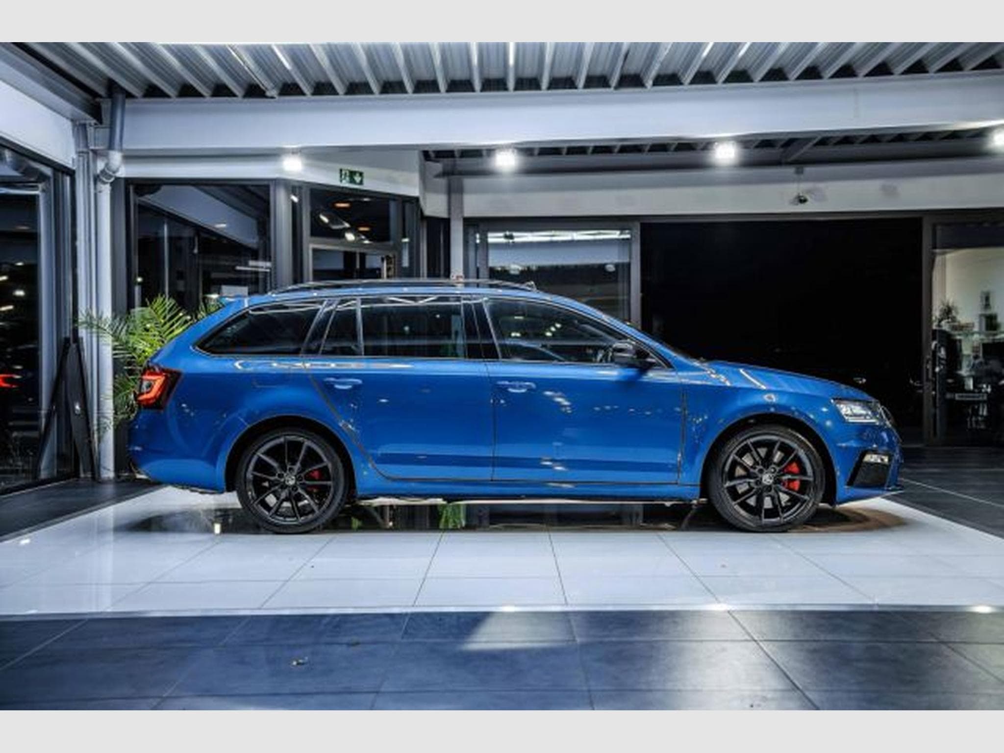 Skoda Octavia Octavia RS 2.0 TSI DSG NAVI LED AHK PANO Sound (2018) - Photo 7