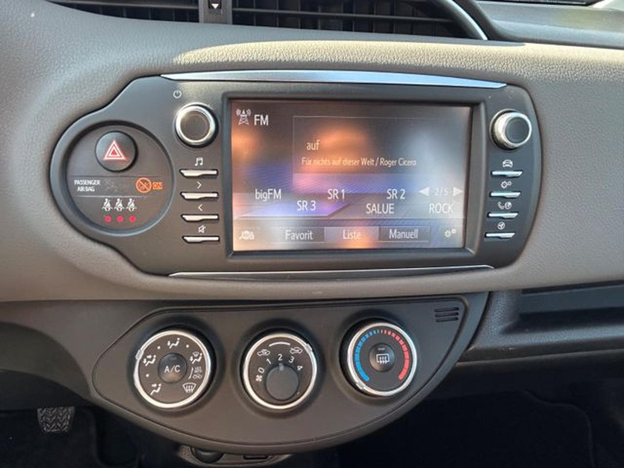 Toyota Yaris Yaris Comfort *Kamera*Bluetooth*MFL*Euro6* (2018) - Foto 11