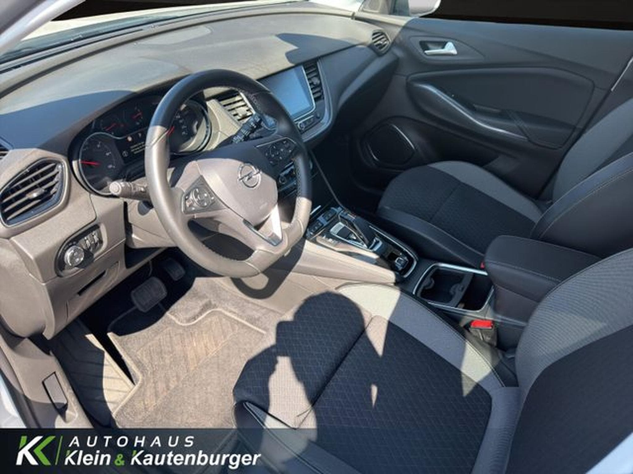 Opel Grandland Grandland X 1.6 Turbo Hybrid CARPLAY+4X4+AHK (2020) - Photo 11