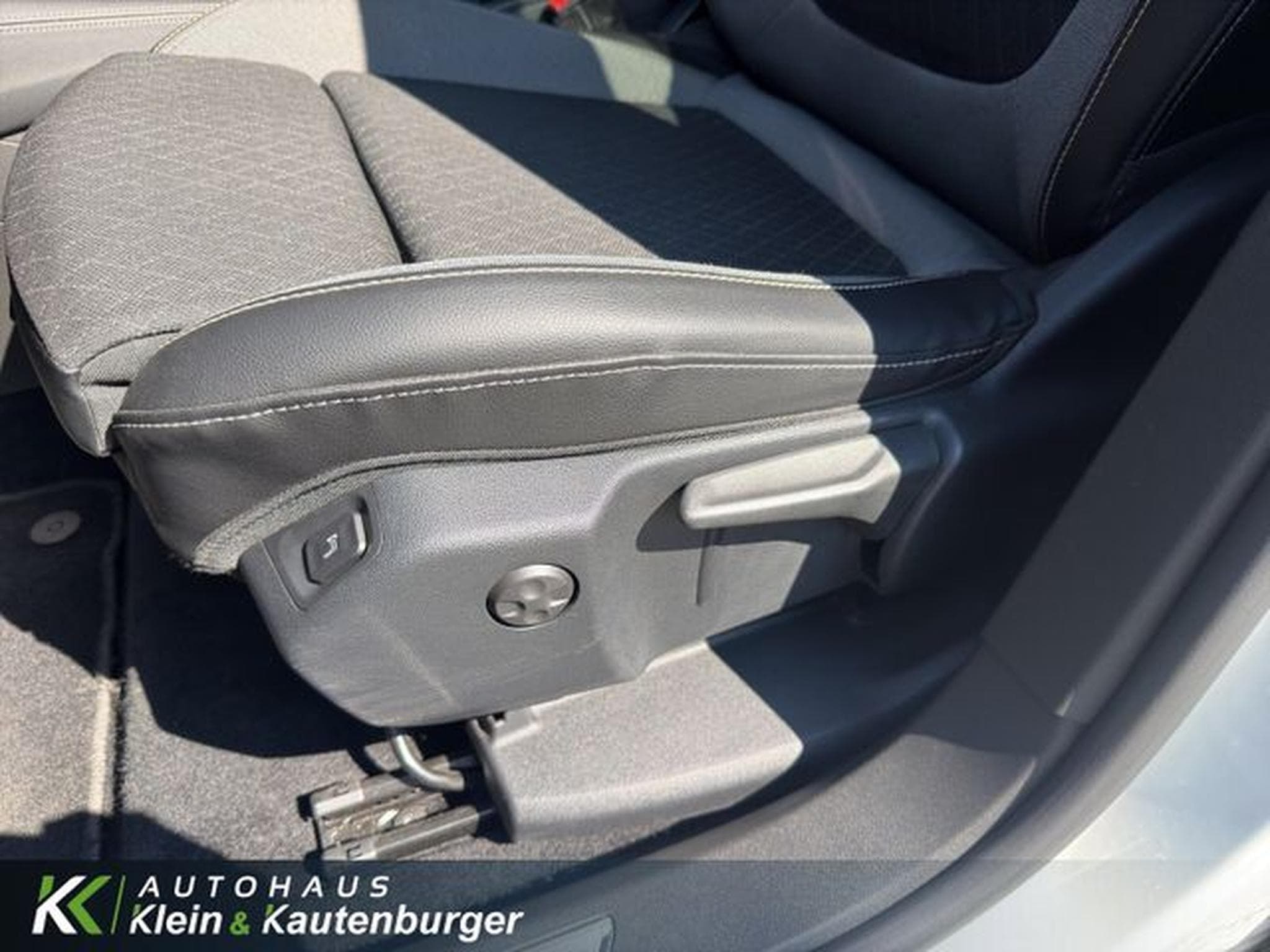 Opel Grandland Grandland X 1.6 Turbo Hybrid CARPLAY+4X4+AHK (2020) - Photo 13