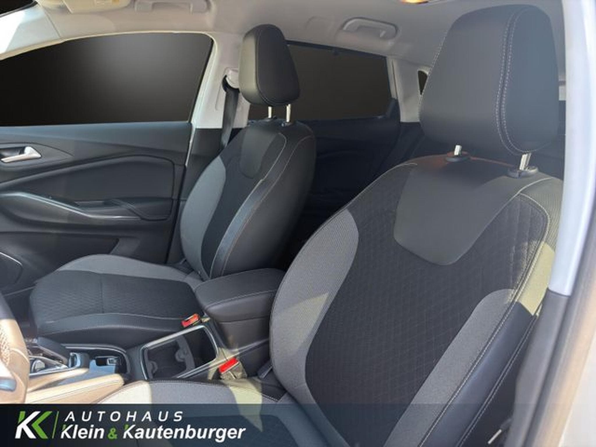 Opel Grandland Grandland X 1.6 Turbo Hybrid CARPLAY+4X4+AHK (2020) - Photo 14