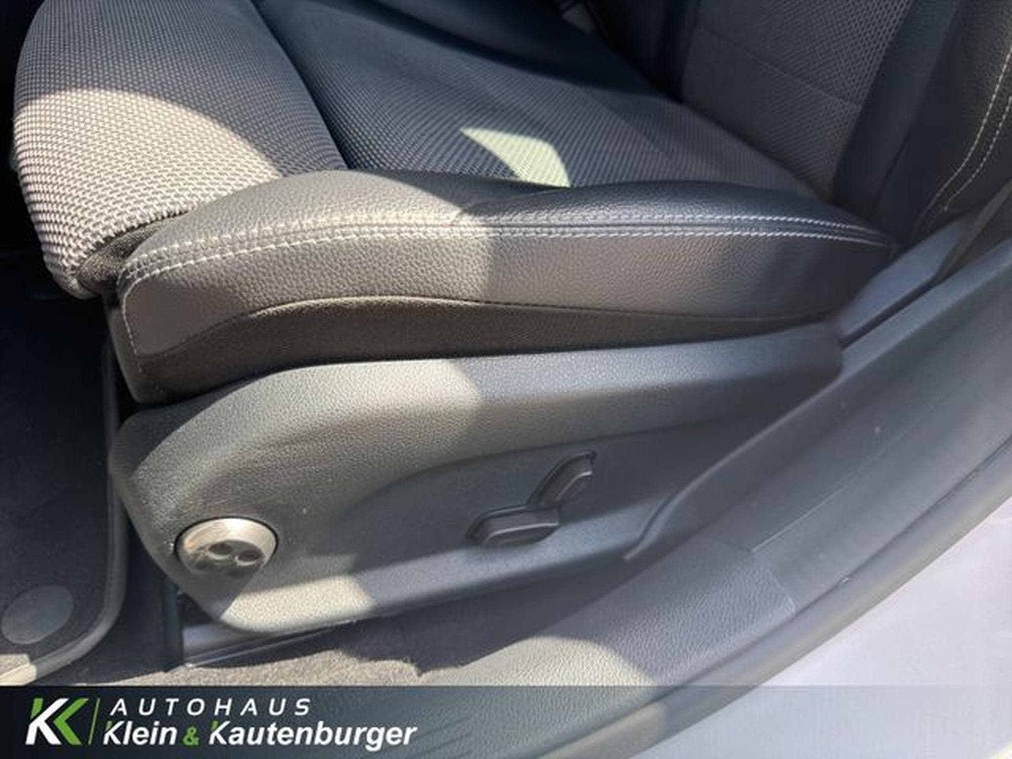 Mercedes C 180 C 180 T Avantgarde +NAVI+SITZHZG.+EINPARKHILFE (2018) - Photo 13