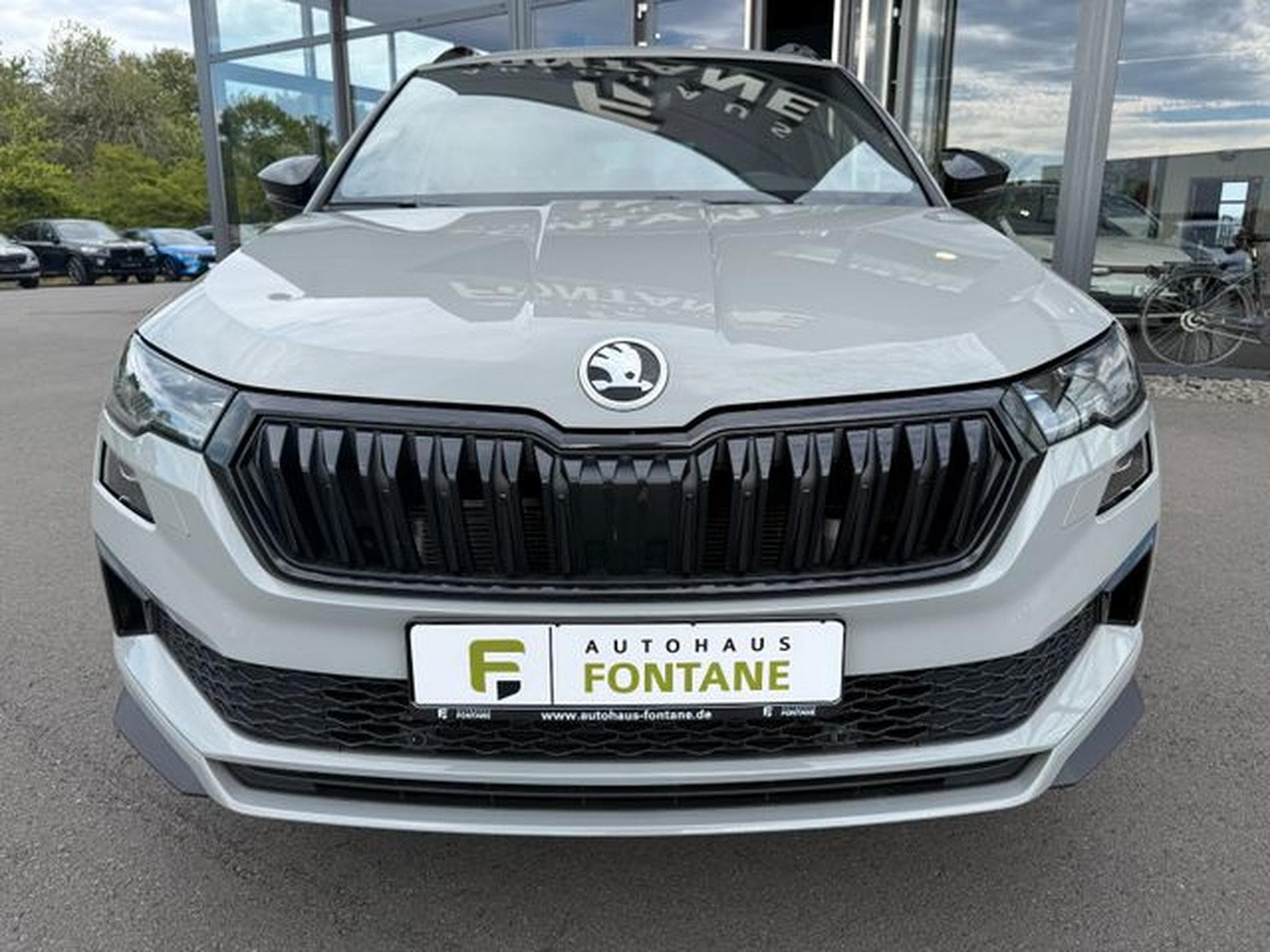 Skoda Karoq Karoq Sportline 4x4 Pano AHK 4xSHZ DSG LED Navi (2023) - Photo 2