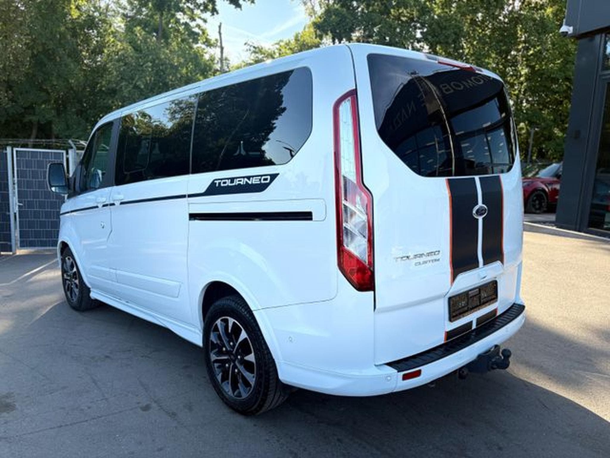 Ford Tourneo TOURNEO CUSTOM SPORT*2.HD*AUT*LED*KAMERA*8 SITZE (2020) - Photo 9
