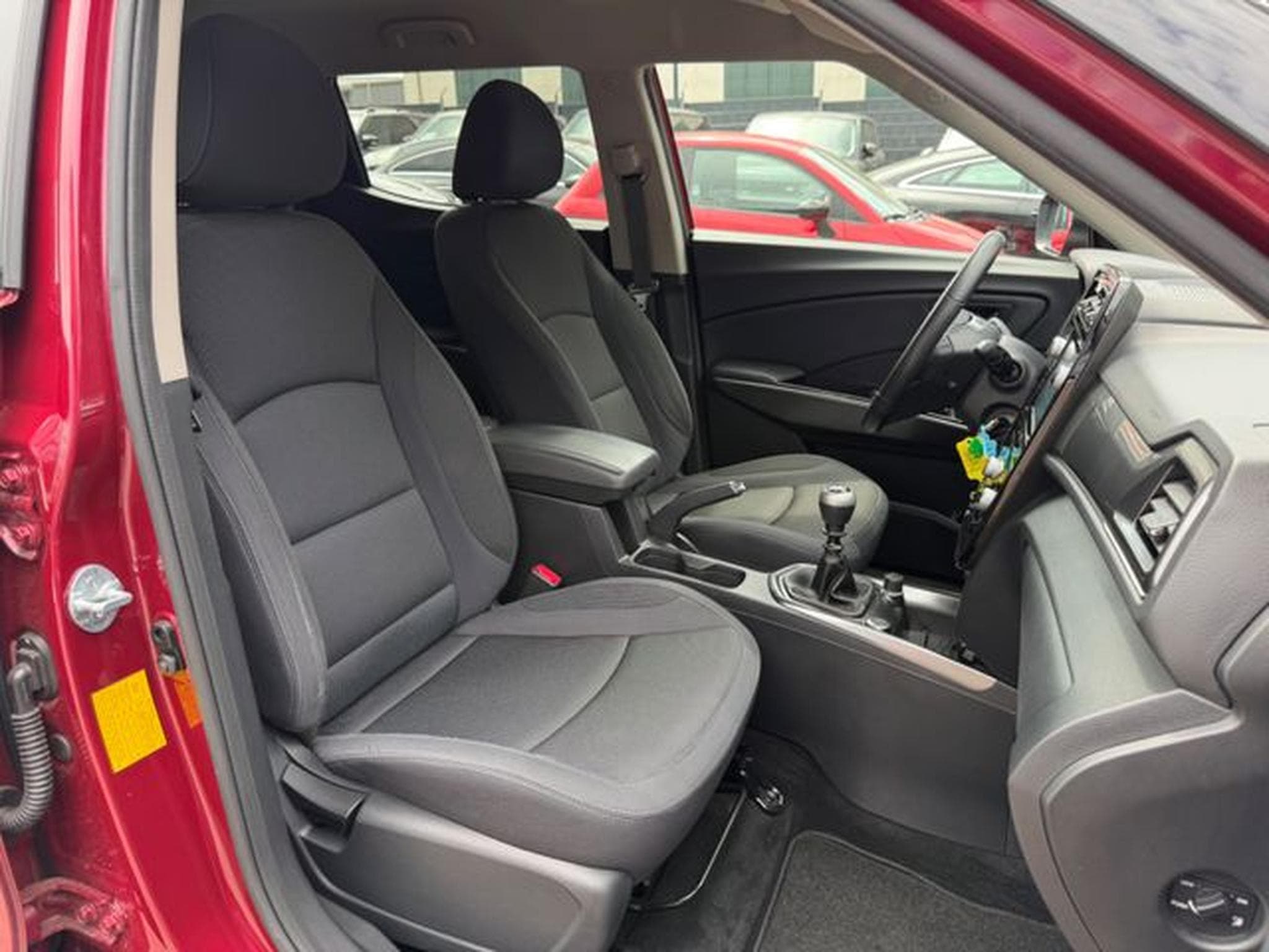 Ssangyong Tivoli TIVOLI 1.5 T-GDi AMBER*KLIMA*R-KAMERA*24.TKM* (2019) - Photo 14