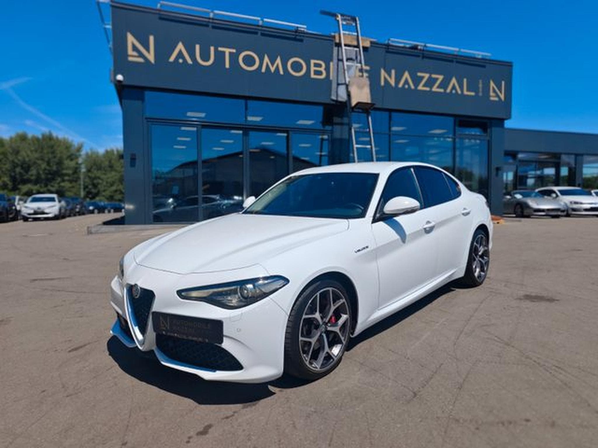 Alfa-Romeo Giulia GIULIA VELOCE Q4 *AUT*LEDER*NAVI*KAM*SHZ*8xALU* (2018) - Photo 1