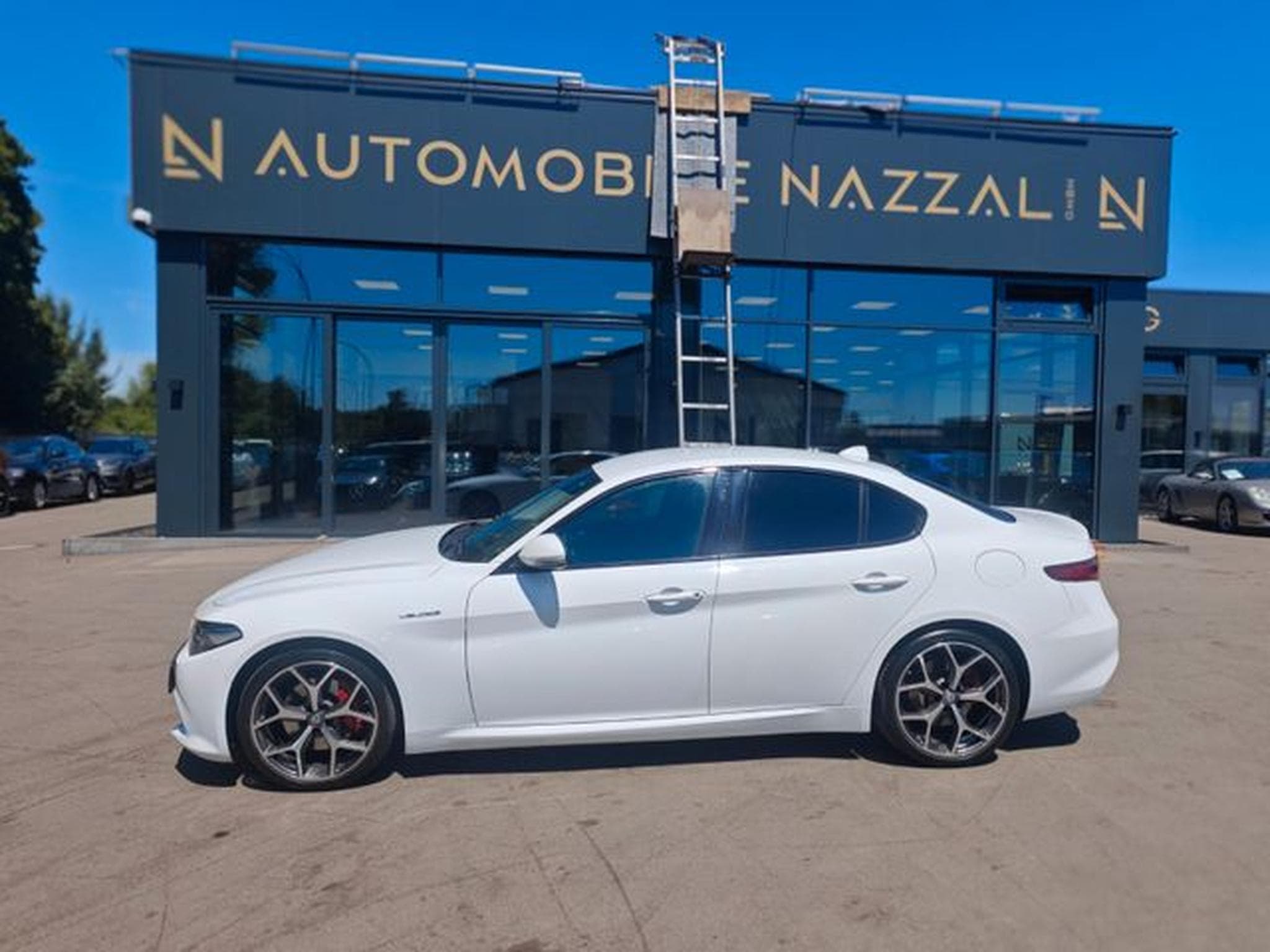 Alfa-Romeo Giulia GIULIA VELOCE Q4 *AUT*LEDER*NAVI*KAM*SHZ*8xALU* (2018) - Photo 13