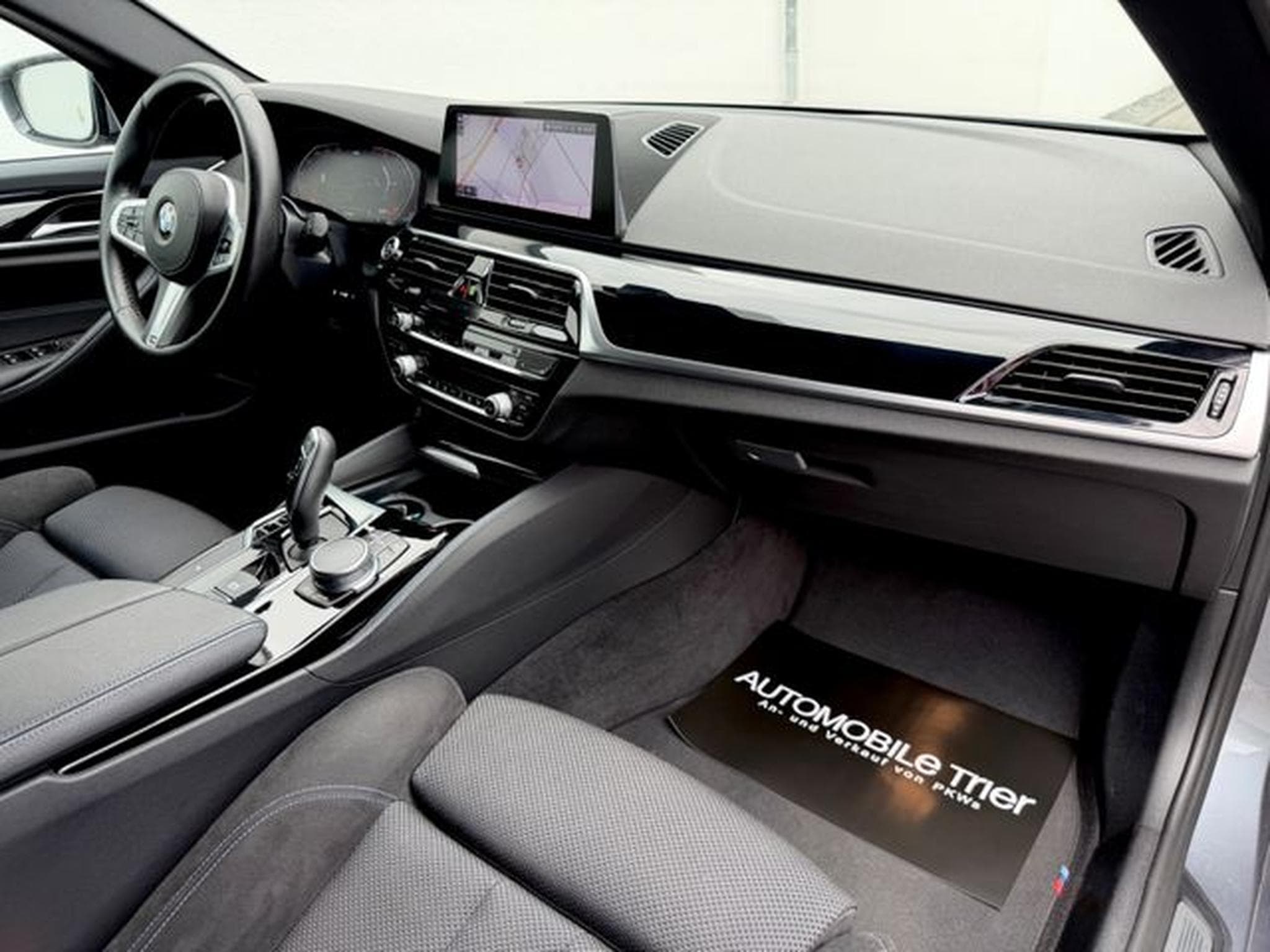 BMW 530 530i Touring M Sport Paket/NAVI/LED/CAM/GARANTIE (2020) - Photo 12