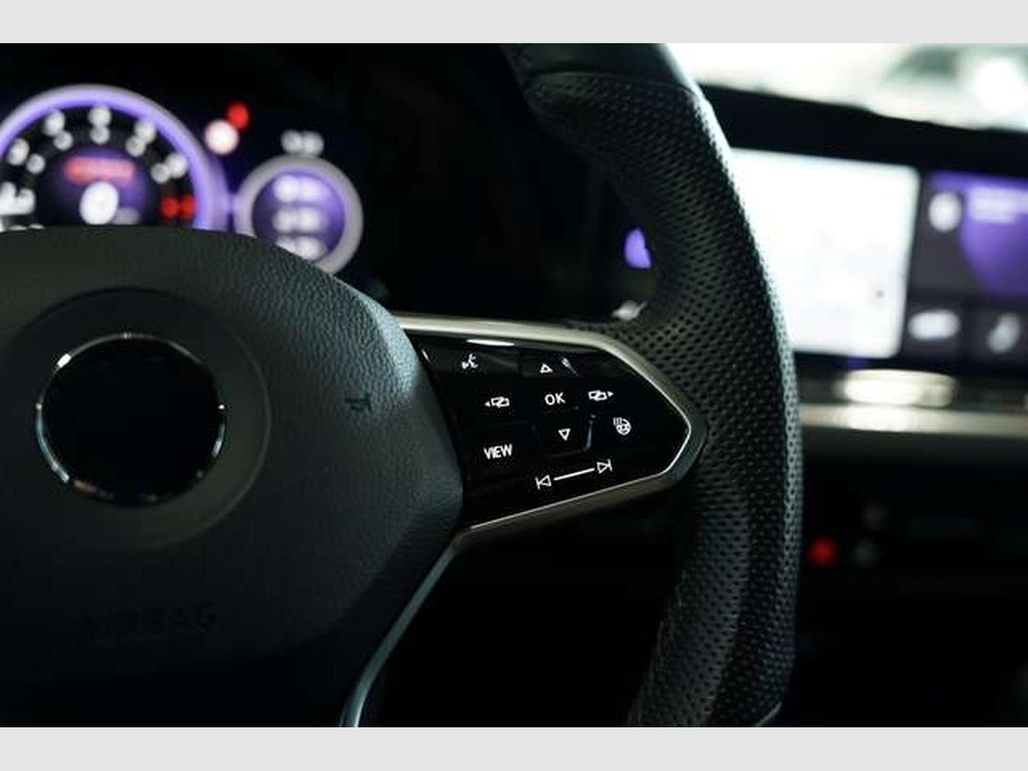 VW Golf GTI 2.0 TSI 2.Hand *Kamera *H-UP *Matrix (2022) - Photo 39