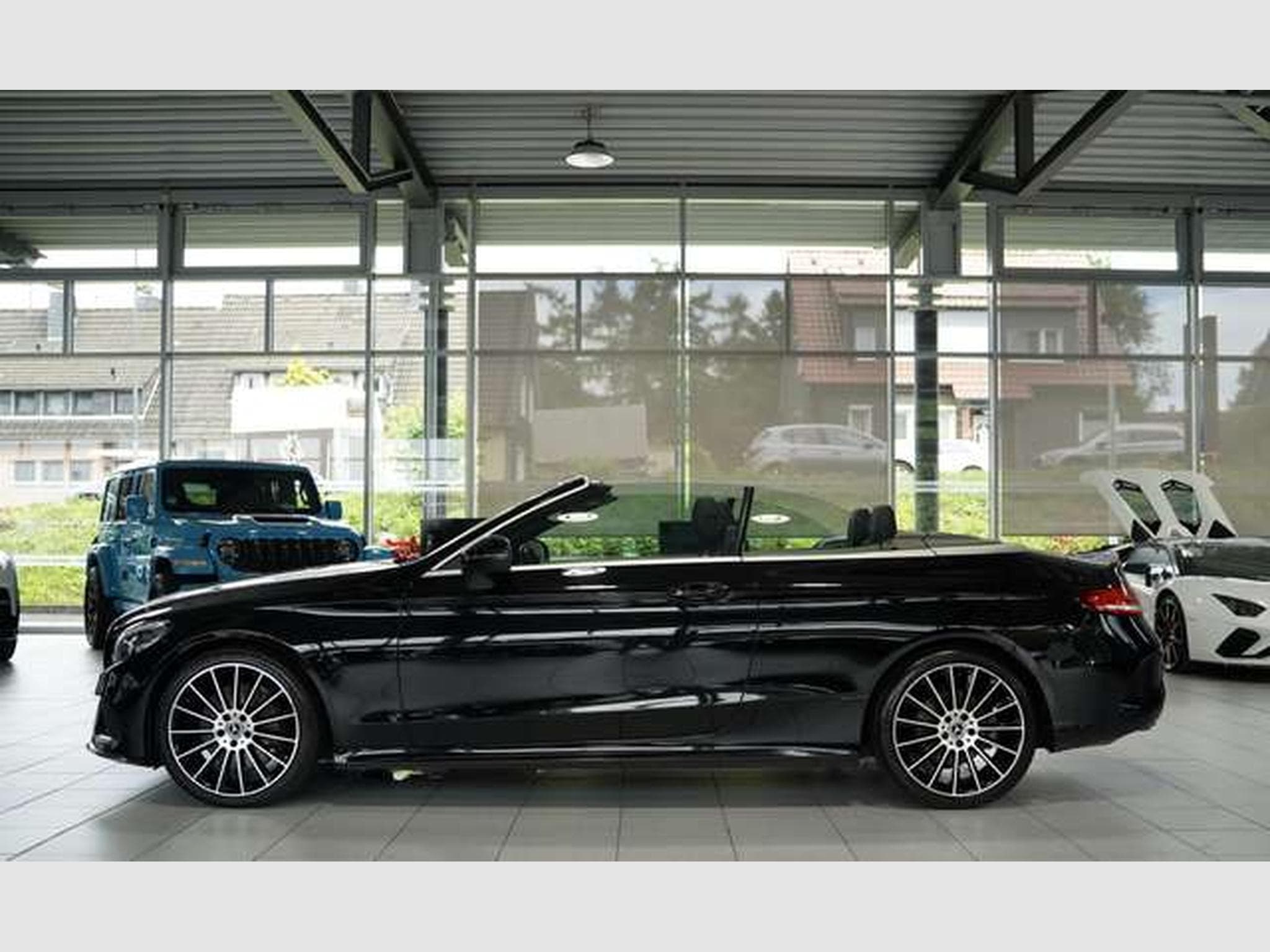 Mercedes C 300 Cabrio AMG Line *2.H *AHK *Kamera *Navi (2018) - Photo 10