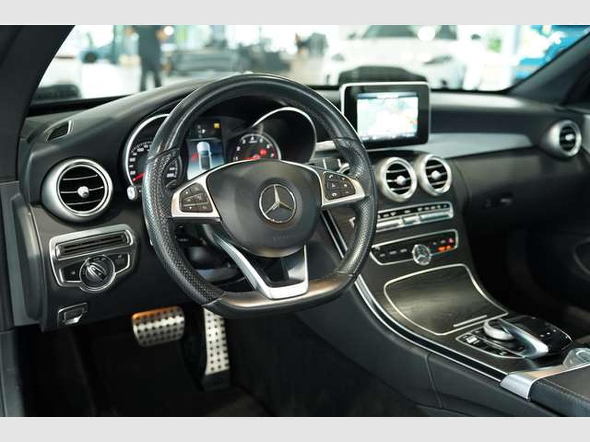 Mercedes C 300 Cabrio AMG Line *2.H *AHK *Kamera *Navi (2018) - Photo 23