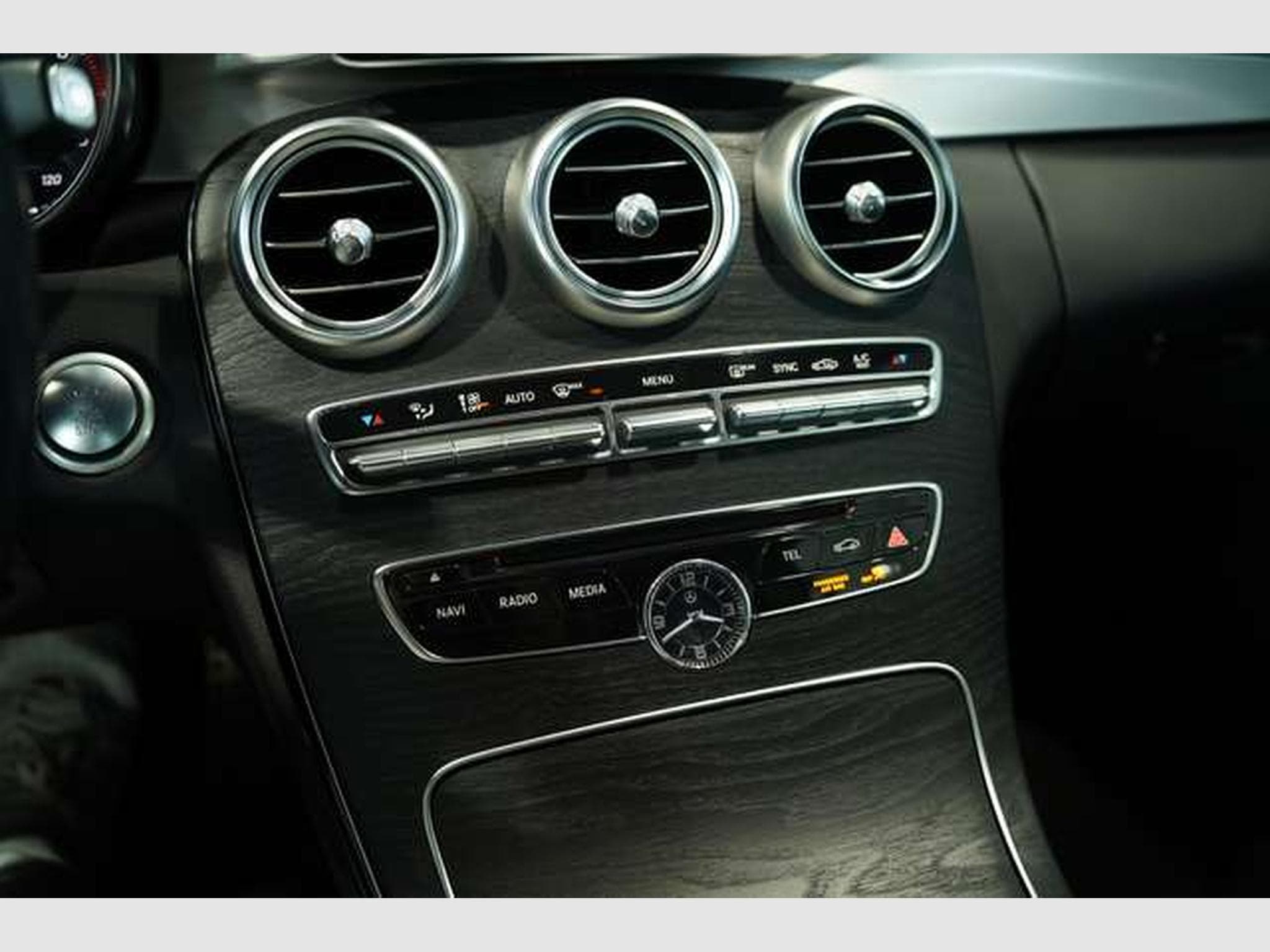 Mercedes C 300 Cabrio AMG Line *2.H *AHK *Kamera *Navi (2018) - Photo 24