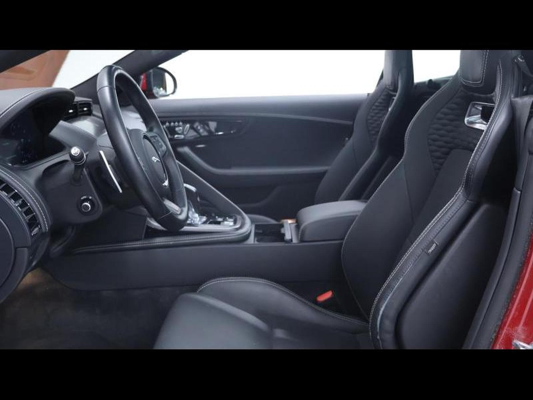 Jaguar F-Type P450 R-Dynamic RWD Auto (2024) - Photo 14