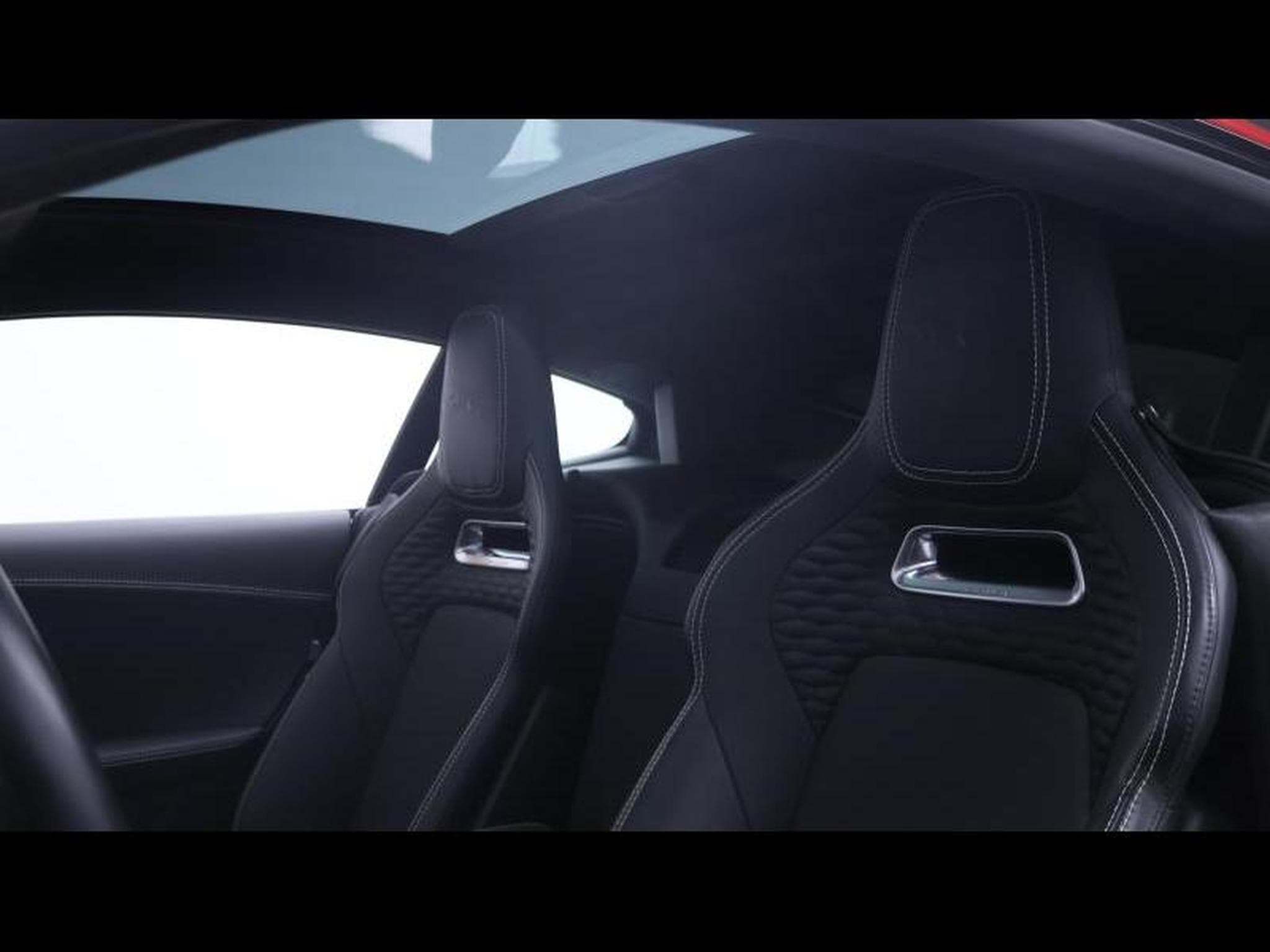 Jaguar F-Type P450 R-Dynamic RWD Auto (2024) - Photo 15