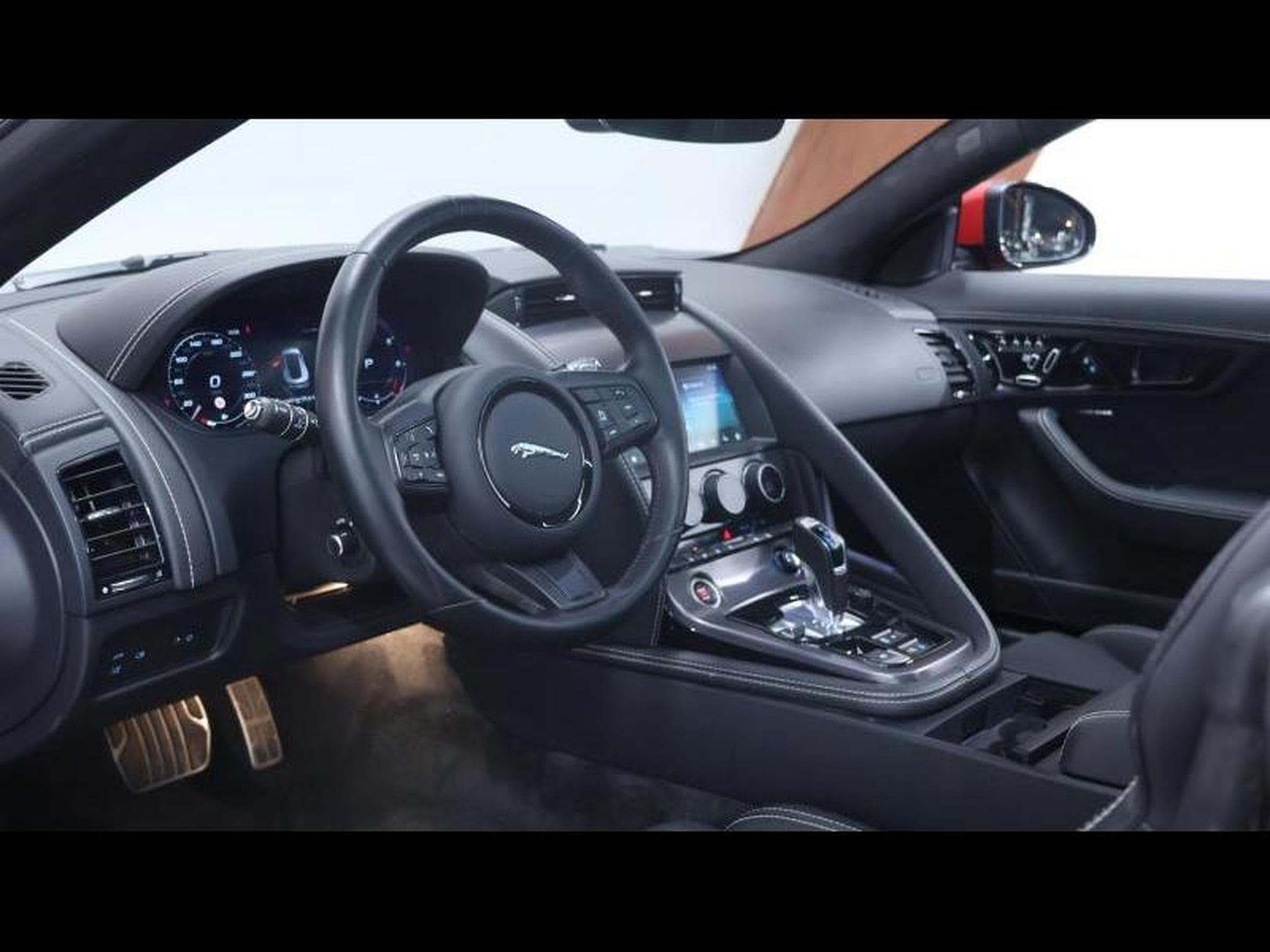 Jaguar F-Type P450 R-Dynamic RWD Auto (2024) - Photo 16
