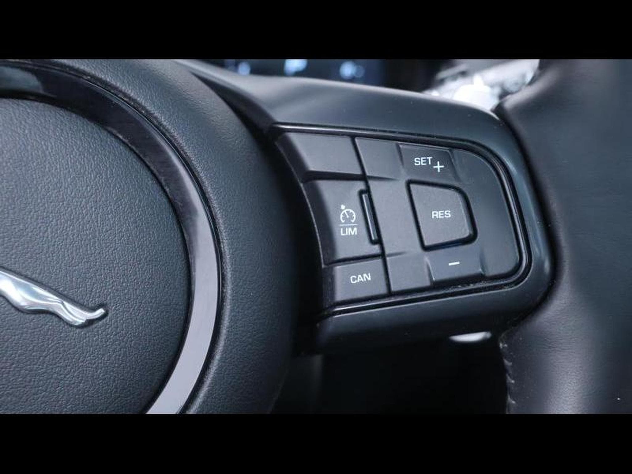Jaguar F-Type P450 R-Dynamic RWD Auto (2024) - Photo 21