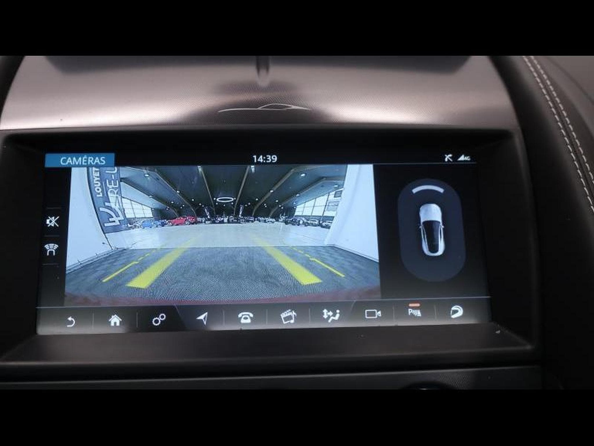 Jaguar F-Type P450 R-Dynamic RWD Auto (2024) - Photo 24