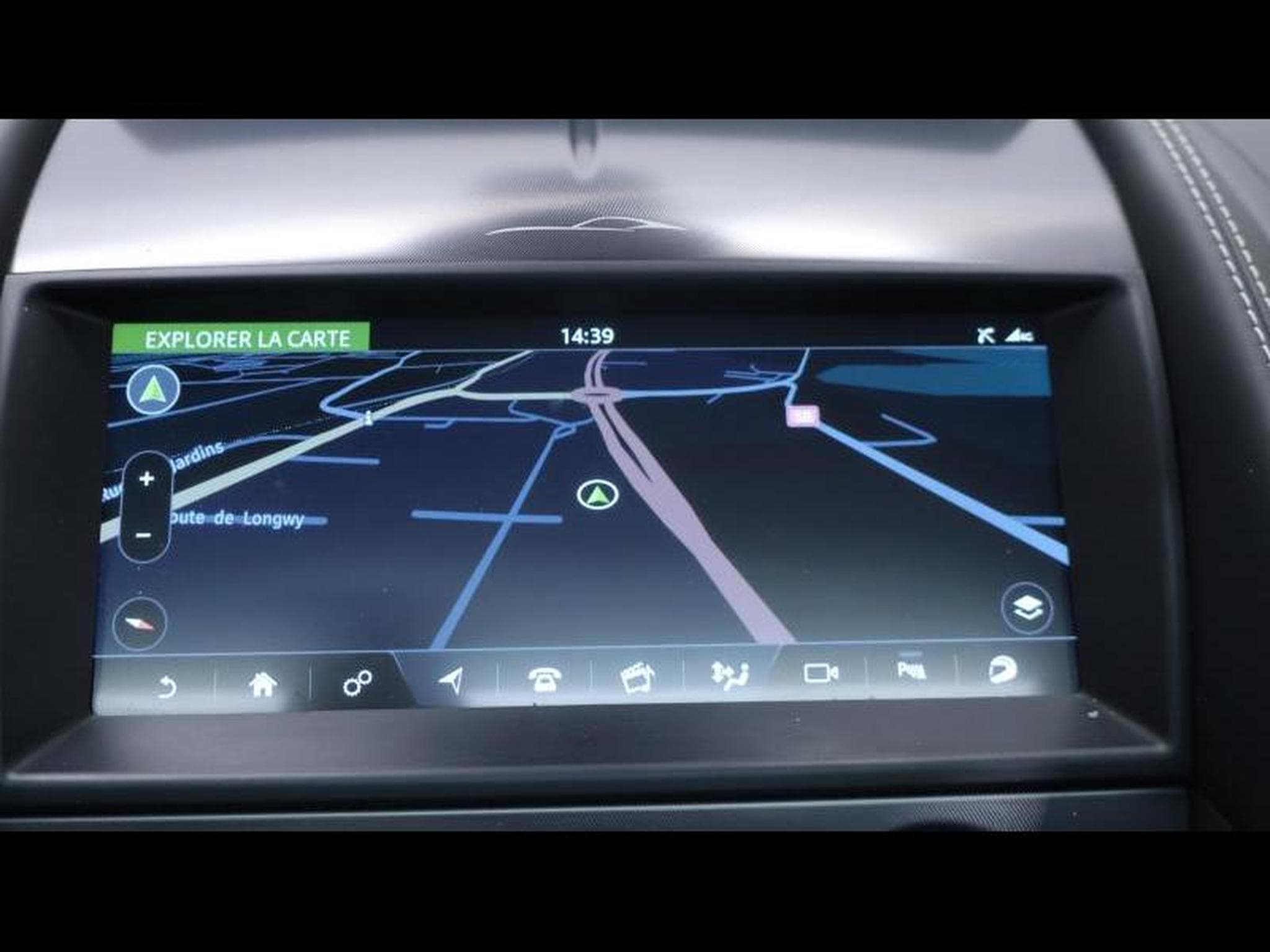 Jaguar F-Type P450 R-Dynamic RWD Auto (2024) - Photo 25