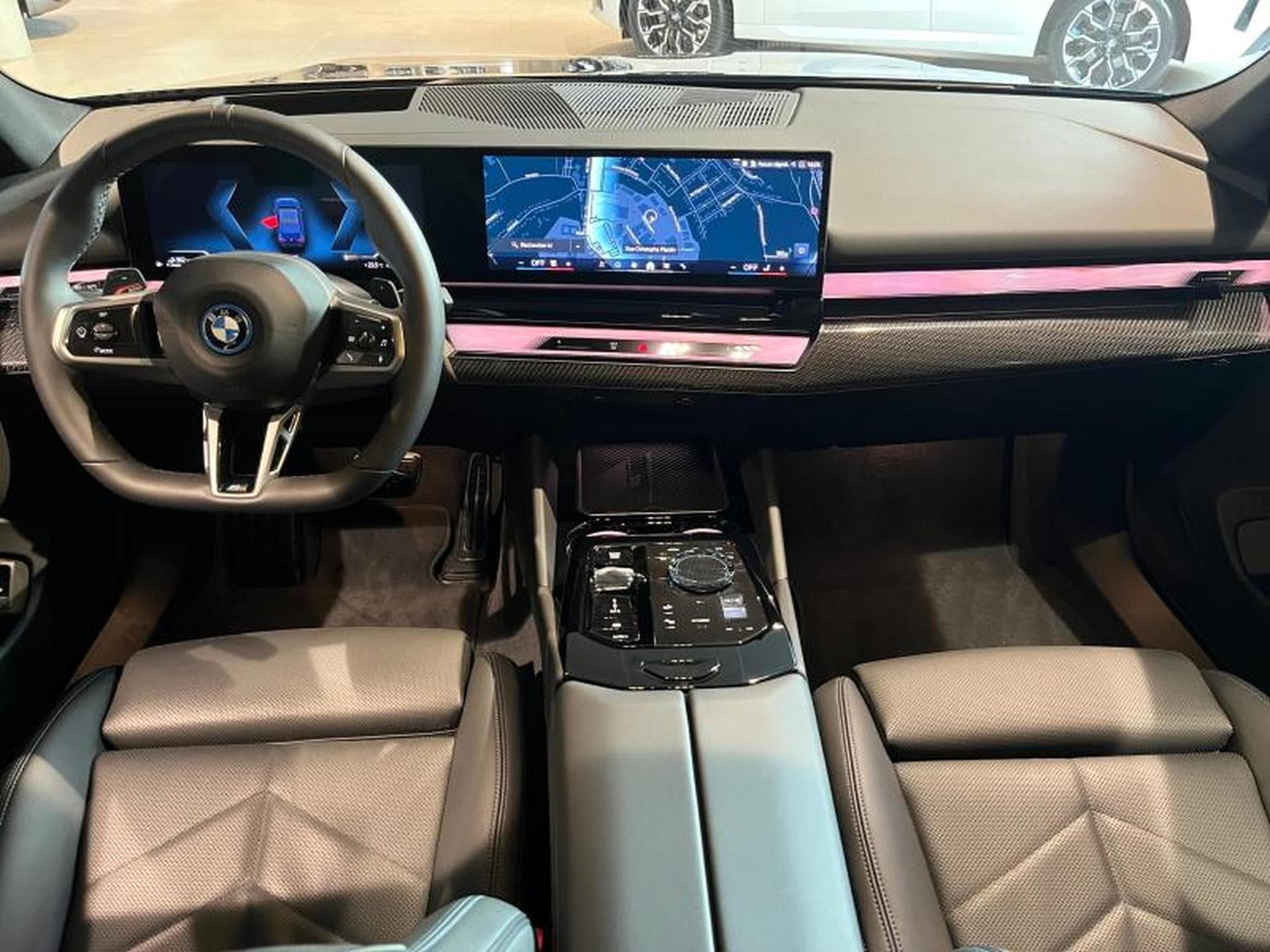 BMW Série 5 550e xDrive Berline (2025) - Foto 14