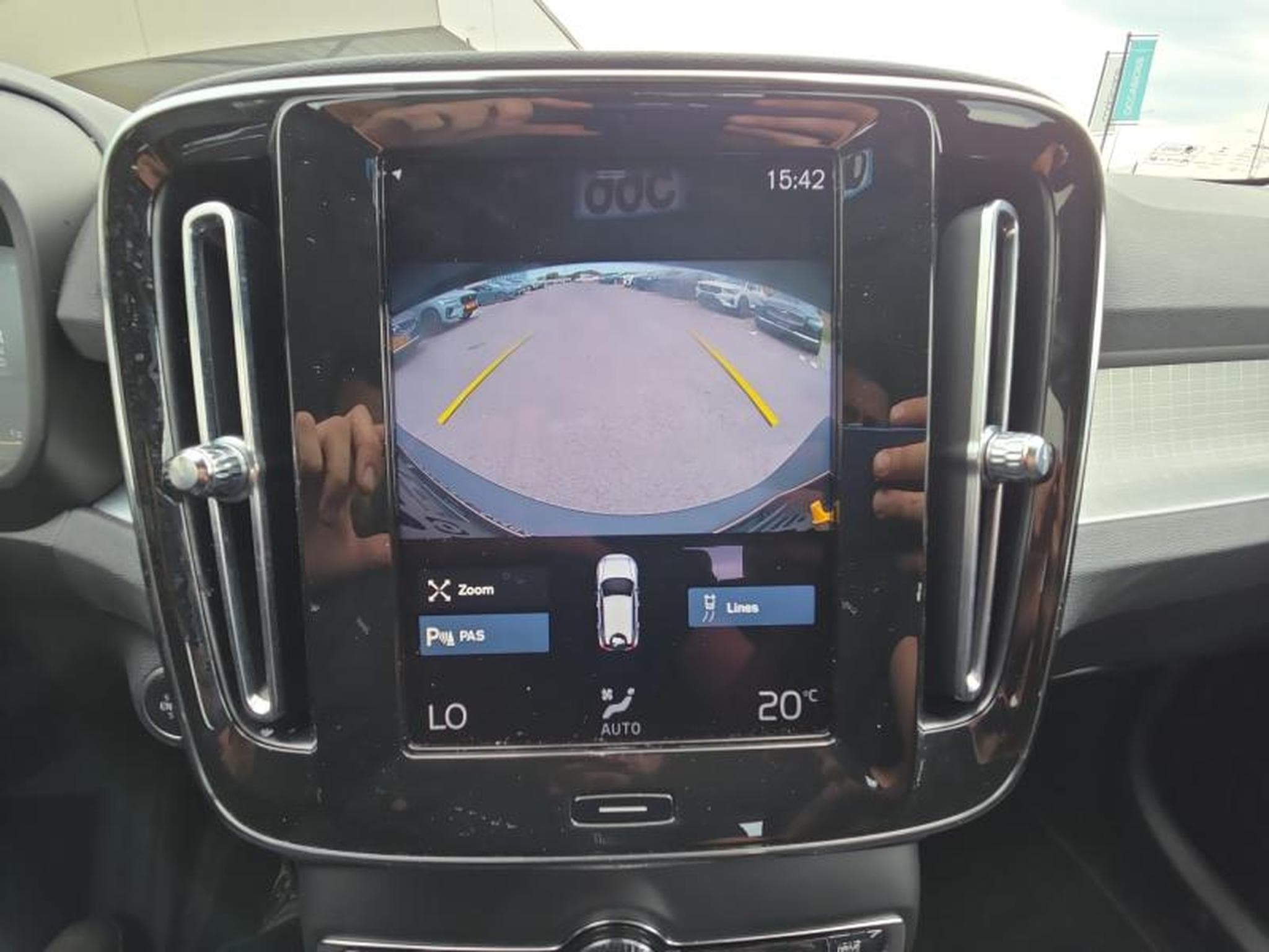 Volvo XC40 T3 momentum / Essence (2021) - Foto 17