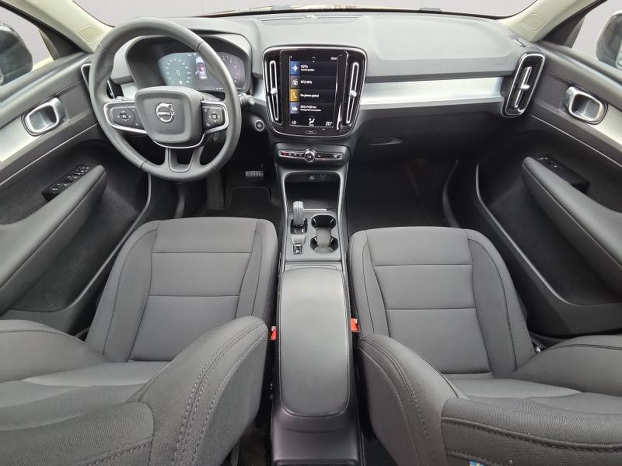 Volvo XC40 T3 momentum / Essence (2021) - Foto 3