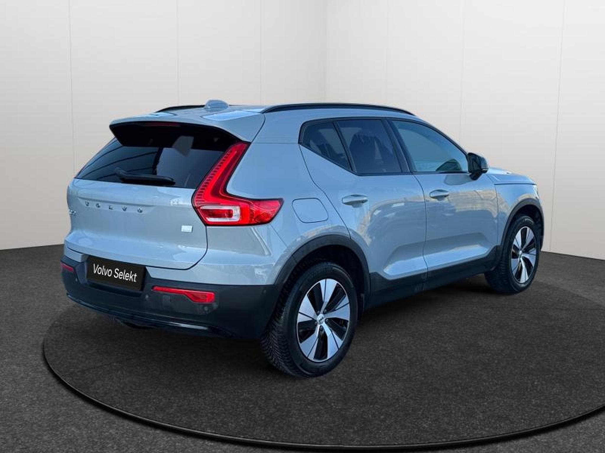 Volvo XC40 & Recharge (2023) - Photo 2