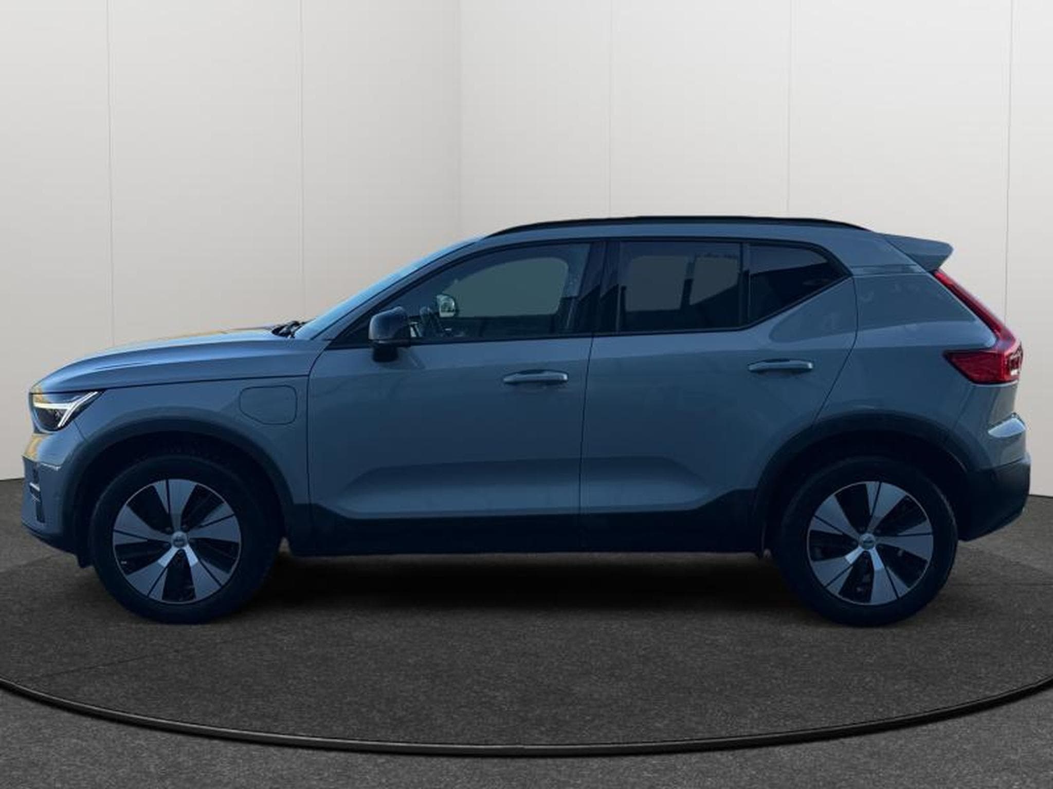 Volvo XC40 & Recharge (2023) - Photo 4