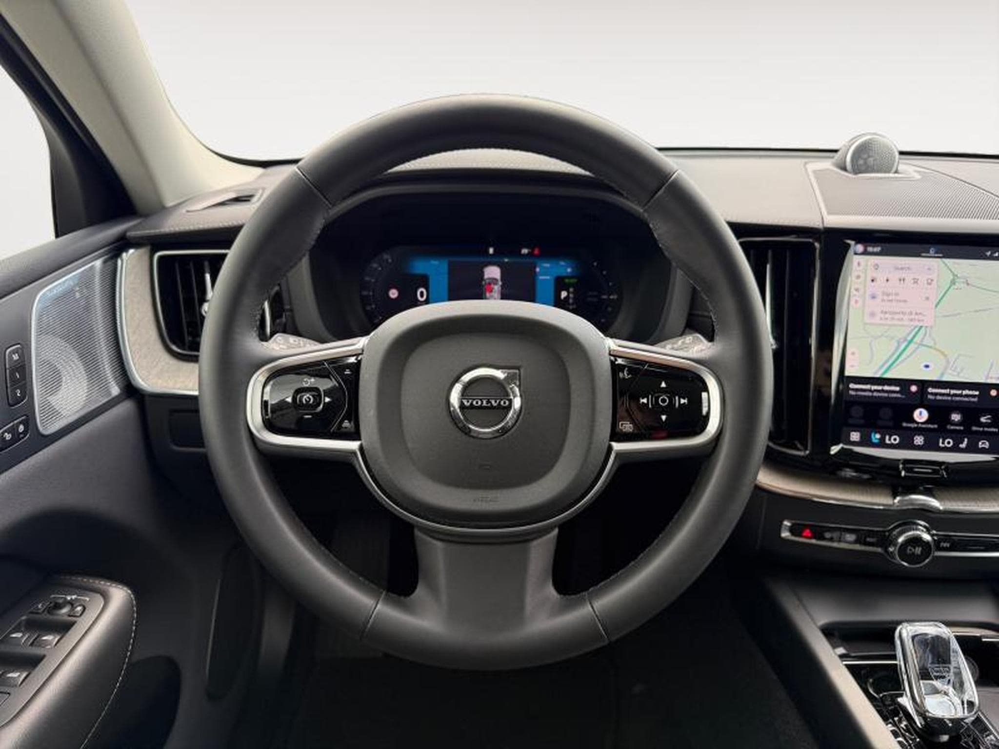 Volvo XC60 T6 Ultra Bright / Hybride BOWERS WILKINS  KIT HIVER INCLUS (2025) - Photo 12