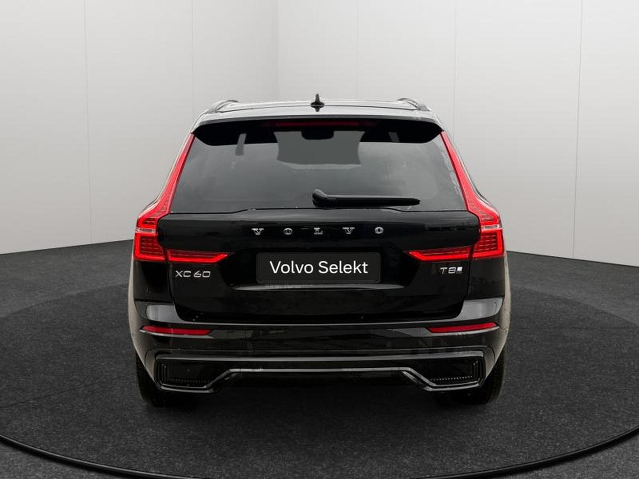 Volvo XC60 T8 Plus Dark / Hybride FOUR-C 21\' KIT HIVER INCLUS (2025) - Photo 6