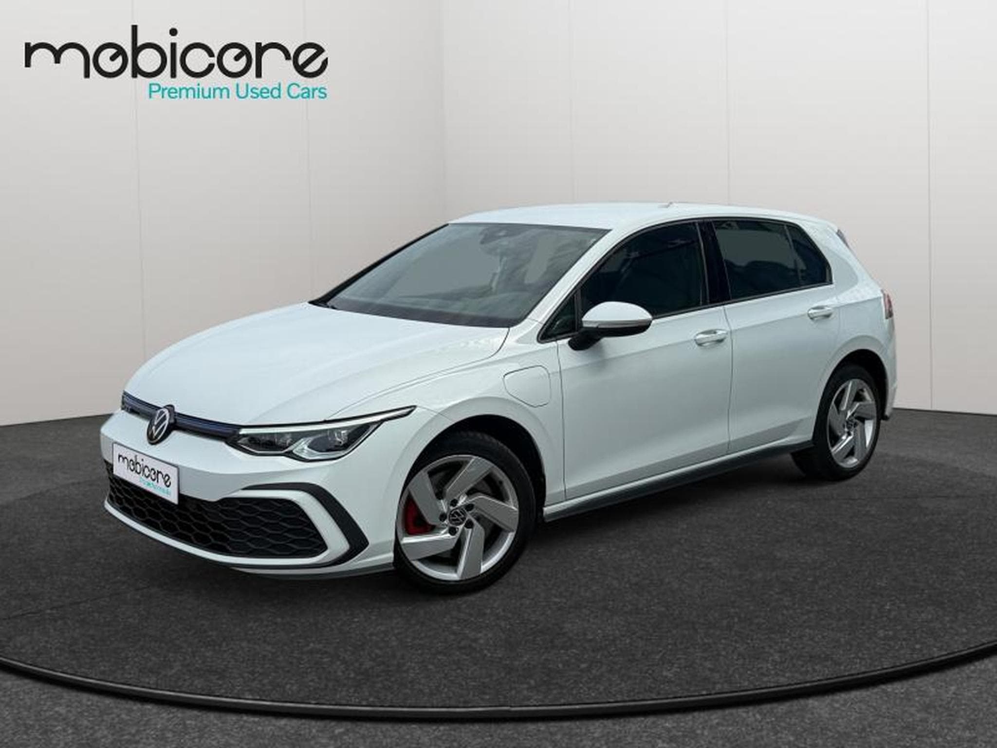 VW Golf VIII GTE (2021) - Photo 1