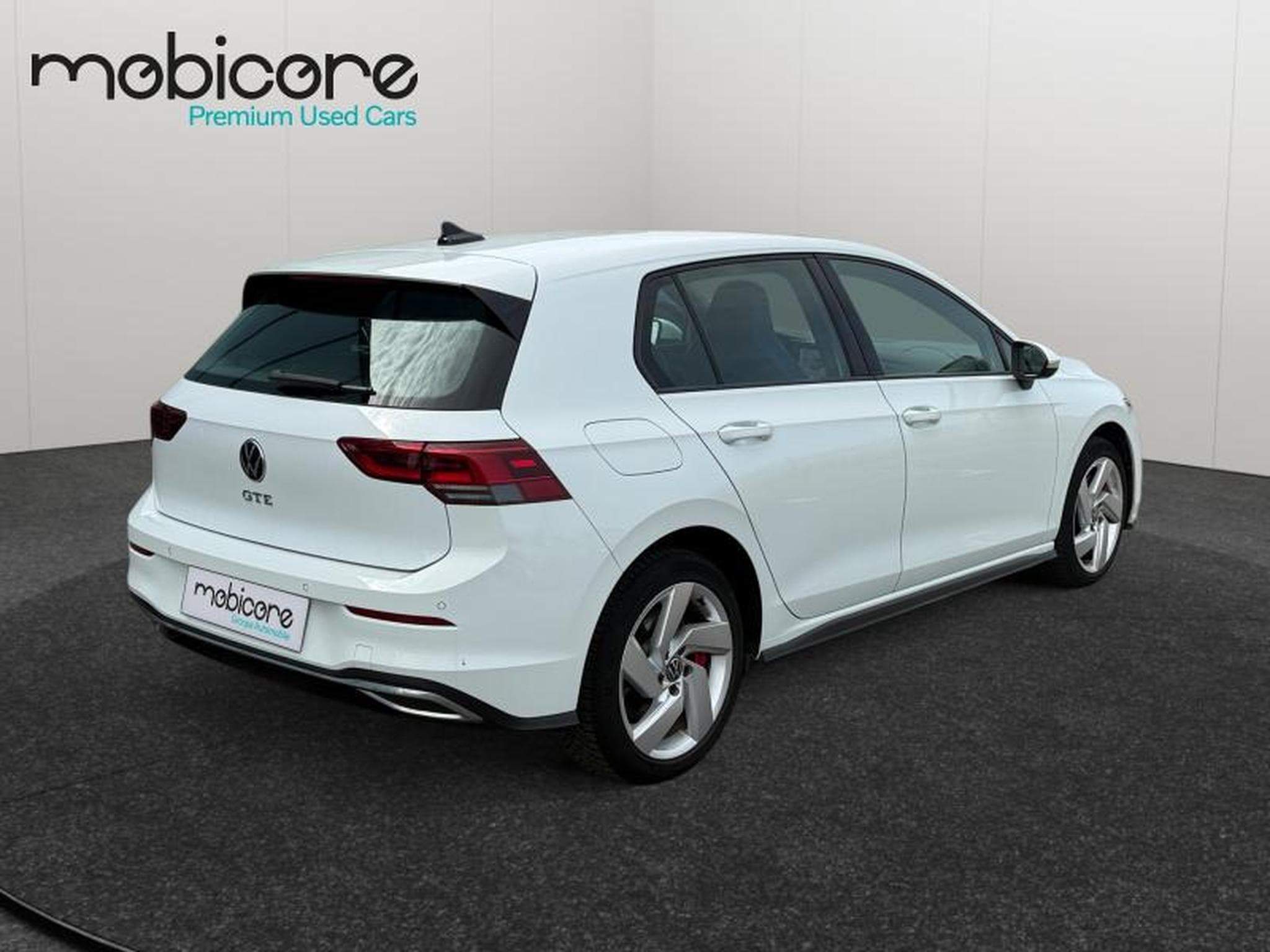 VW Golf VIII GTE (2021) - Photo 2