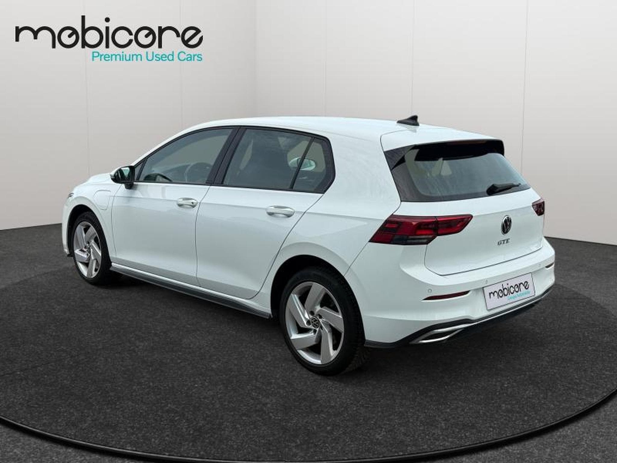 VW Golf VIII GTE (2021) - Photo 5