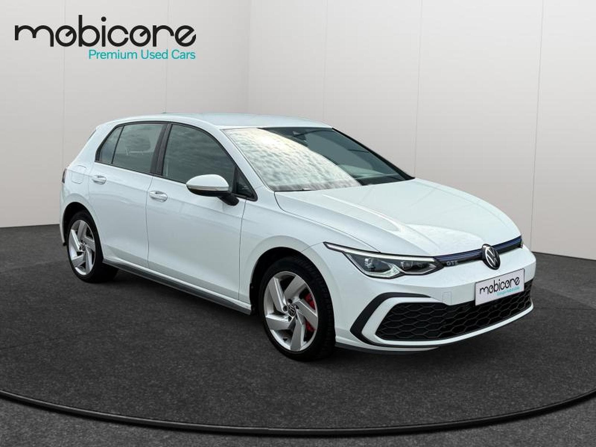 VW Golf VIII GTE (2021) - Photo 8