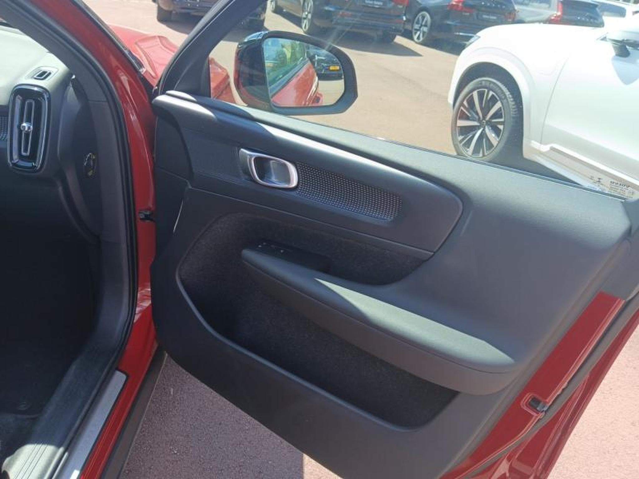 Volvo XC40 R-Design (2019) - Photo 18