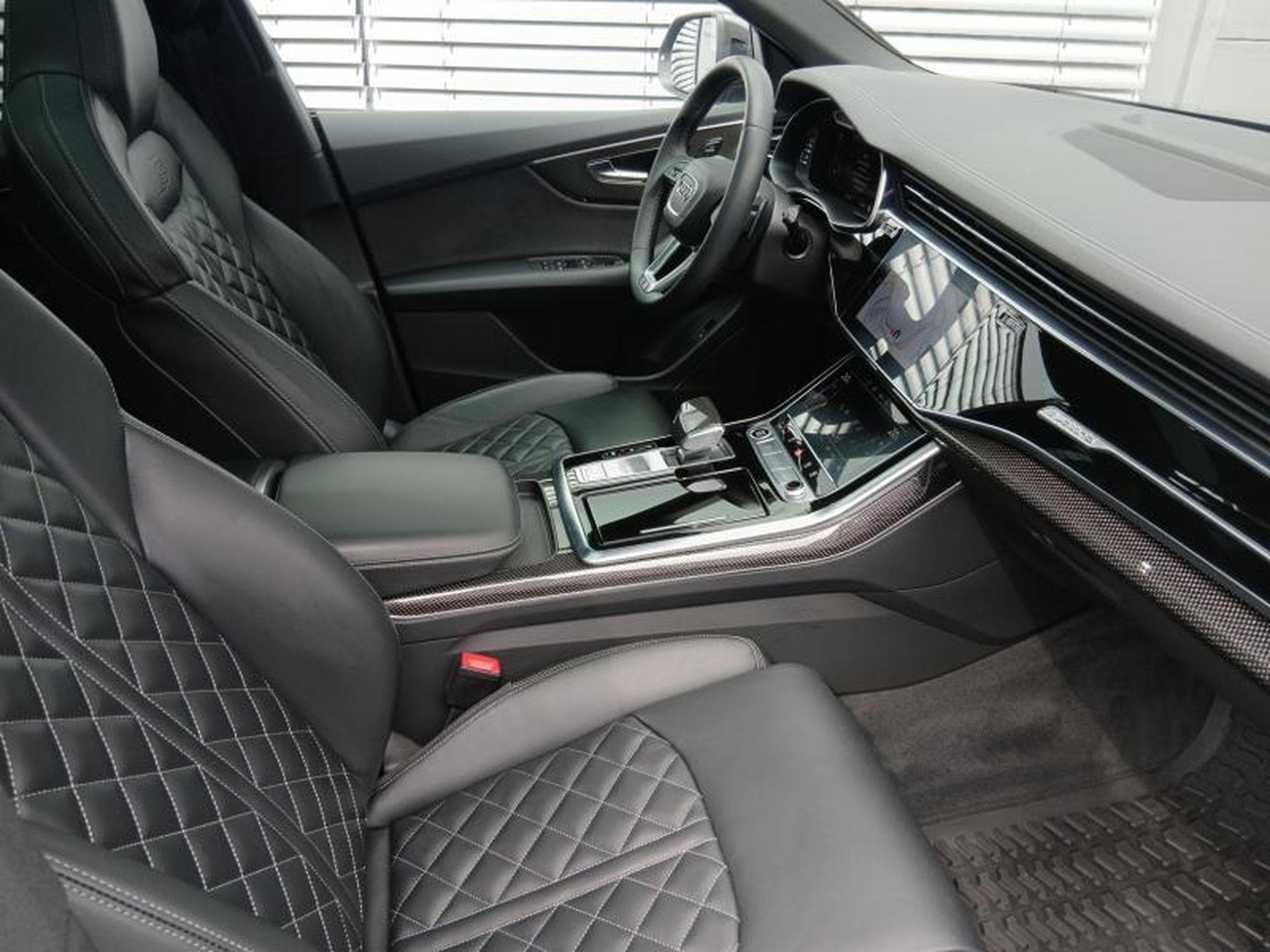 Audi Q8 50 TDI quattro tiptronic (2023) - Foto 10