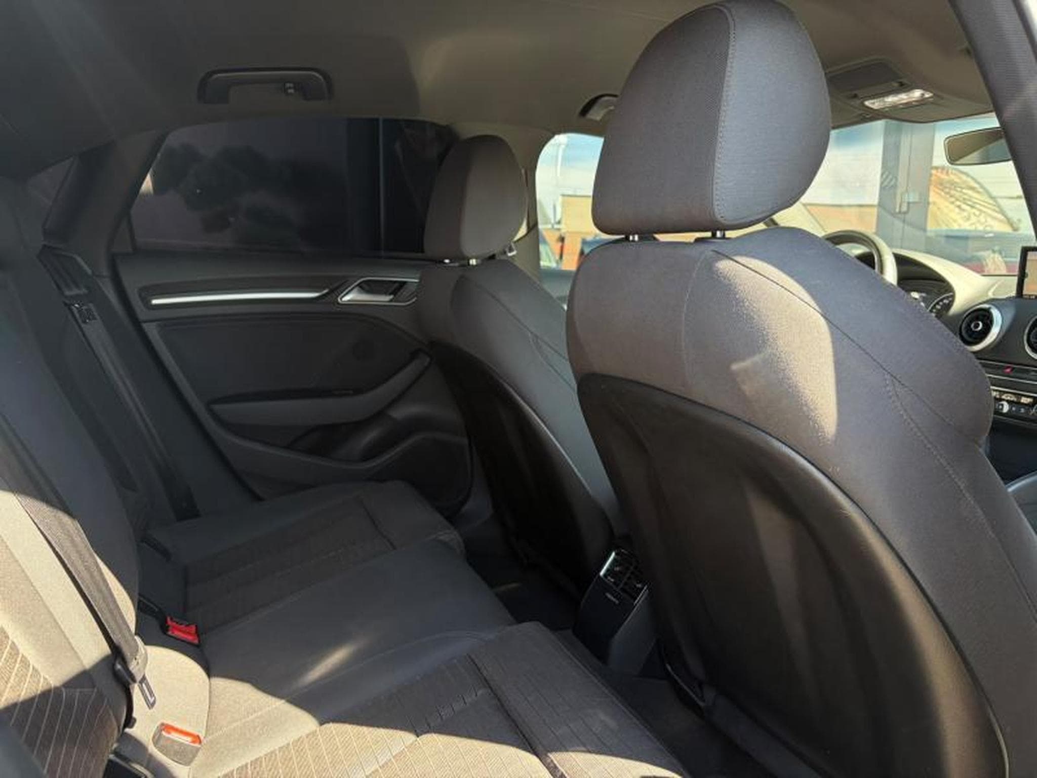 Audi A3 Berline Sport (2019) - Photo 15