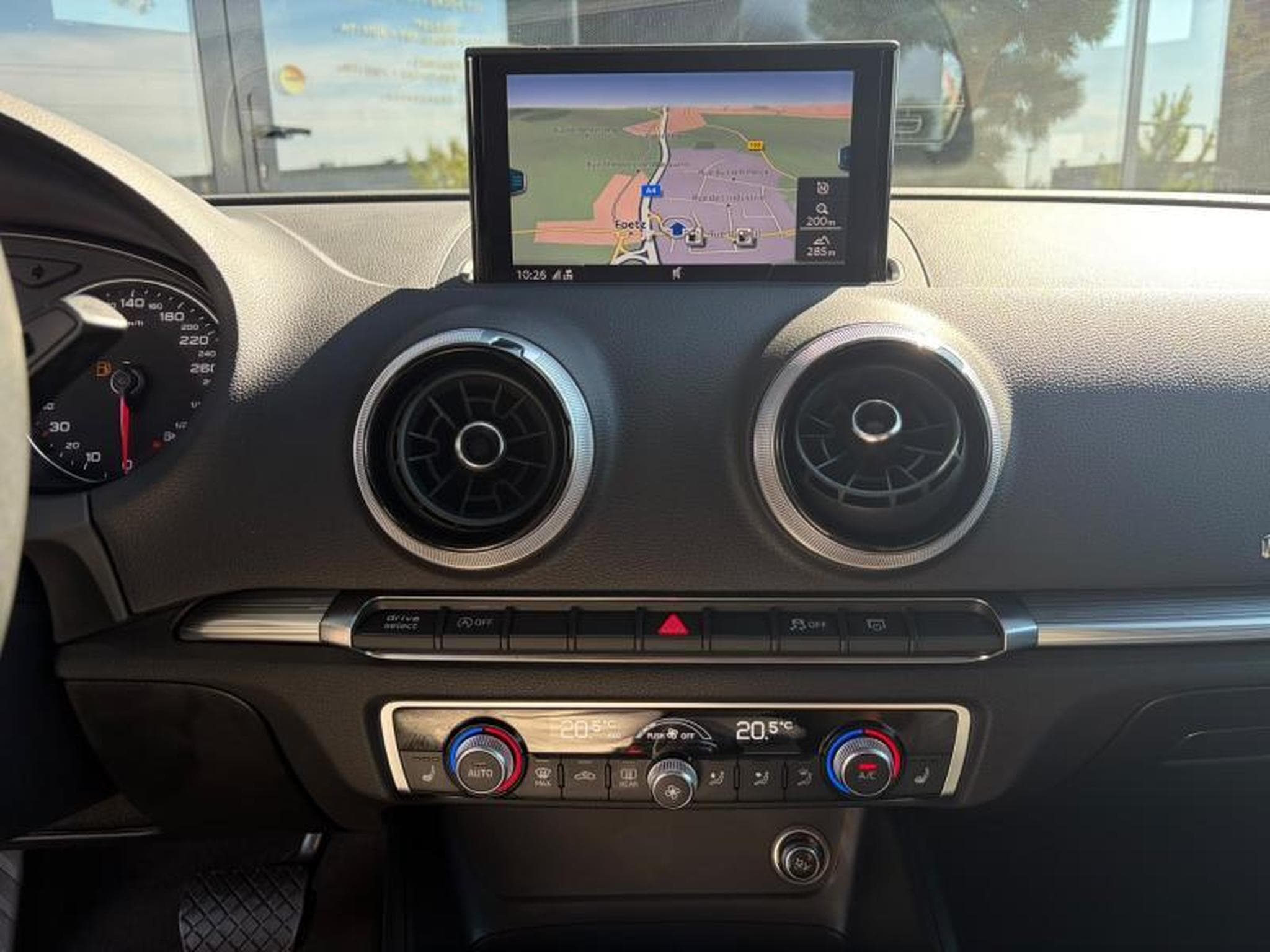 Audi A3 Berline Sport (2019) - Photo 7