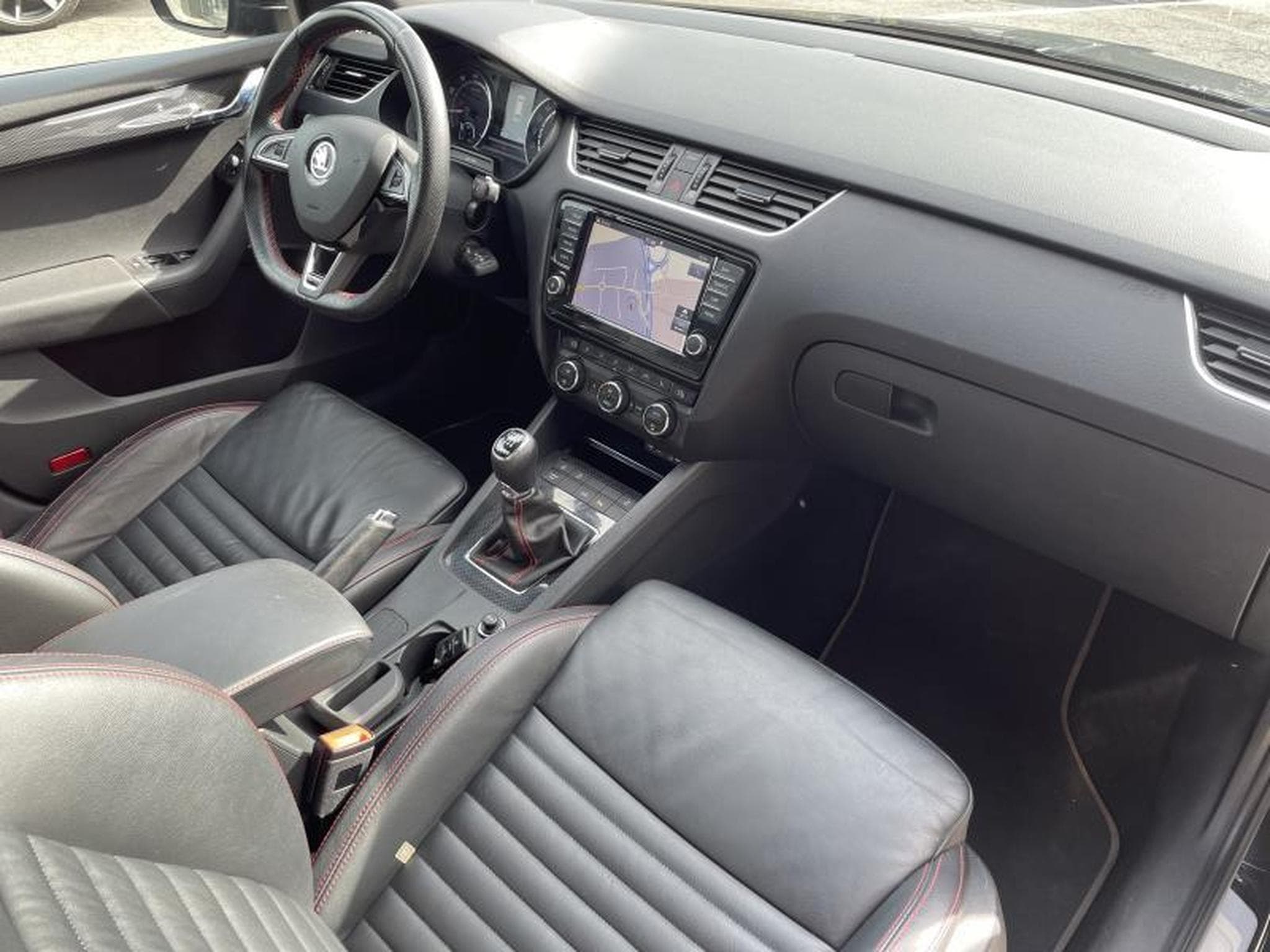 Skoda Octavia RS (2016) - Photo 10