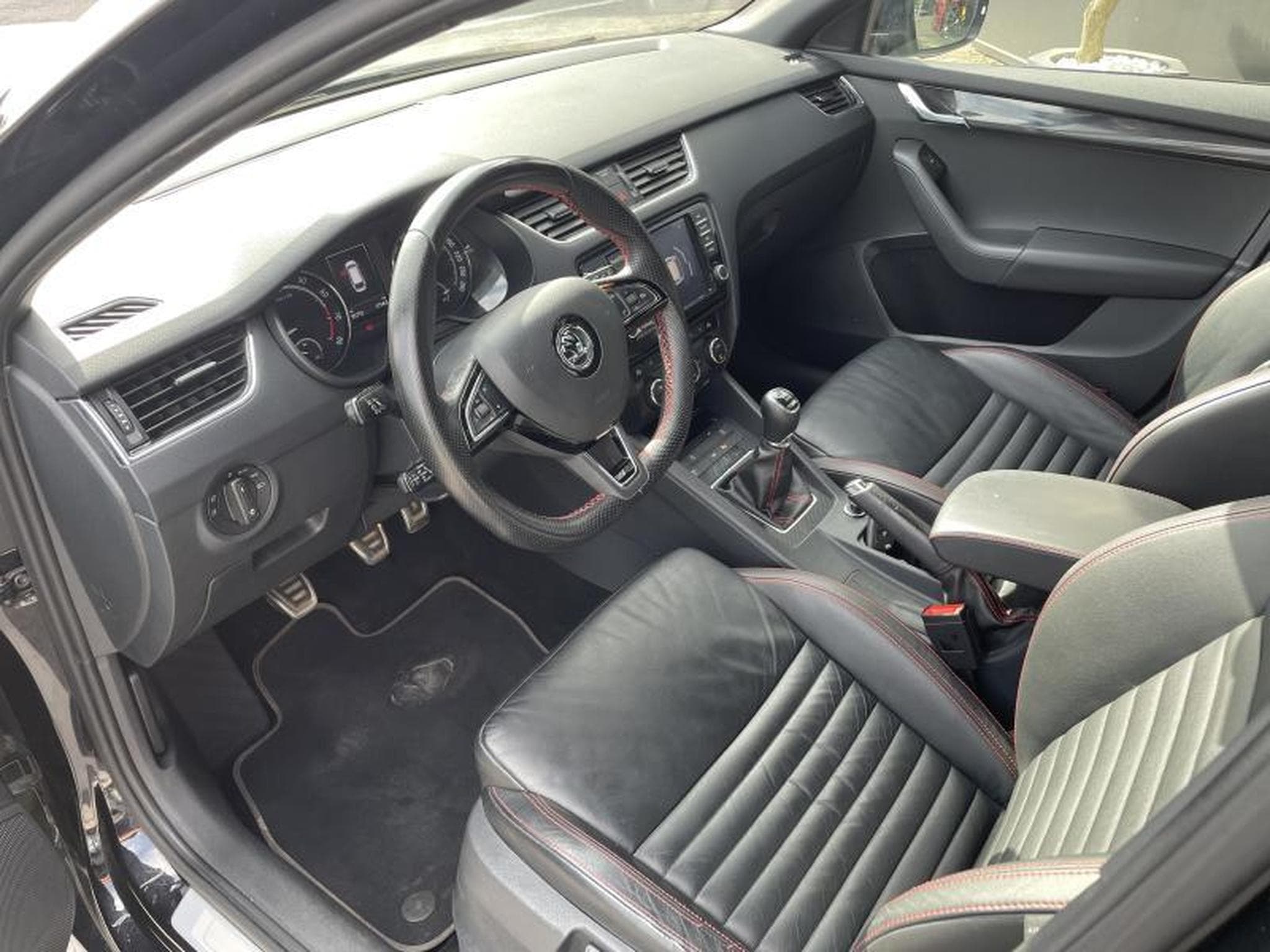 Skoda Octavia RS (2016) - Photo 6