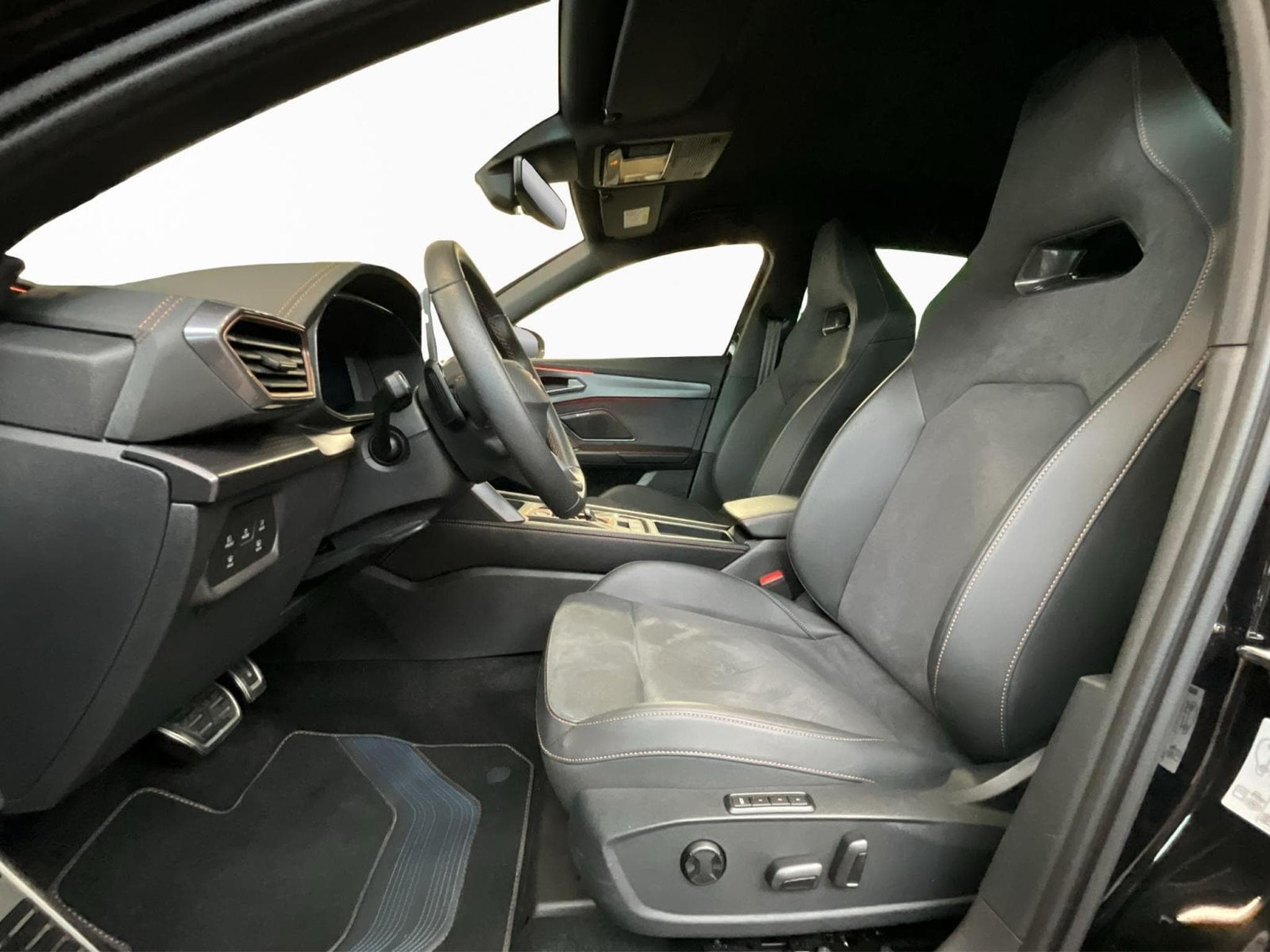 Cupra Formentor DSG+Dinamica+Pure-Perf.+RearView (2025) - Photo 11