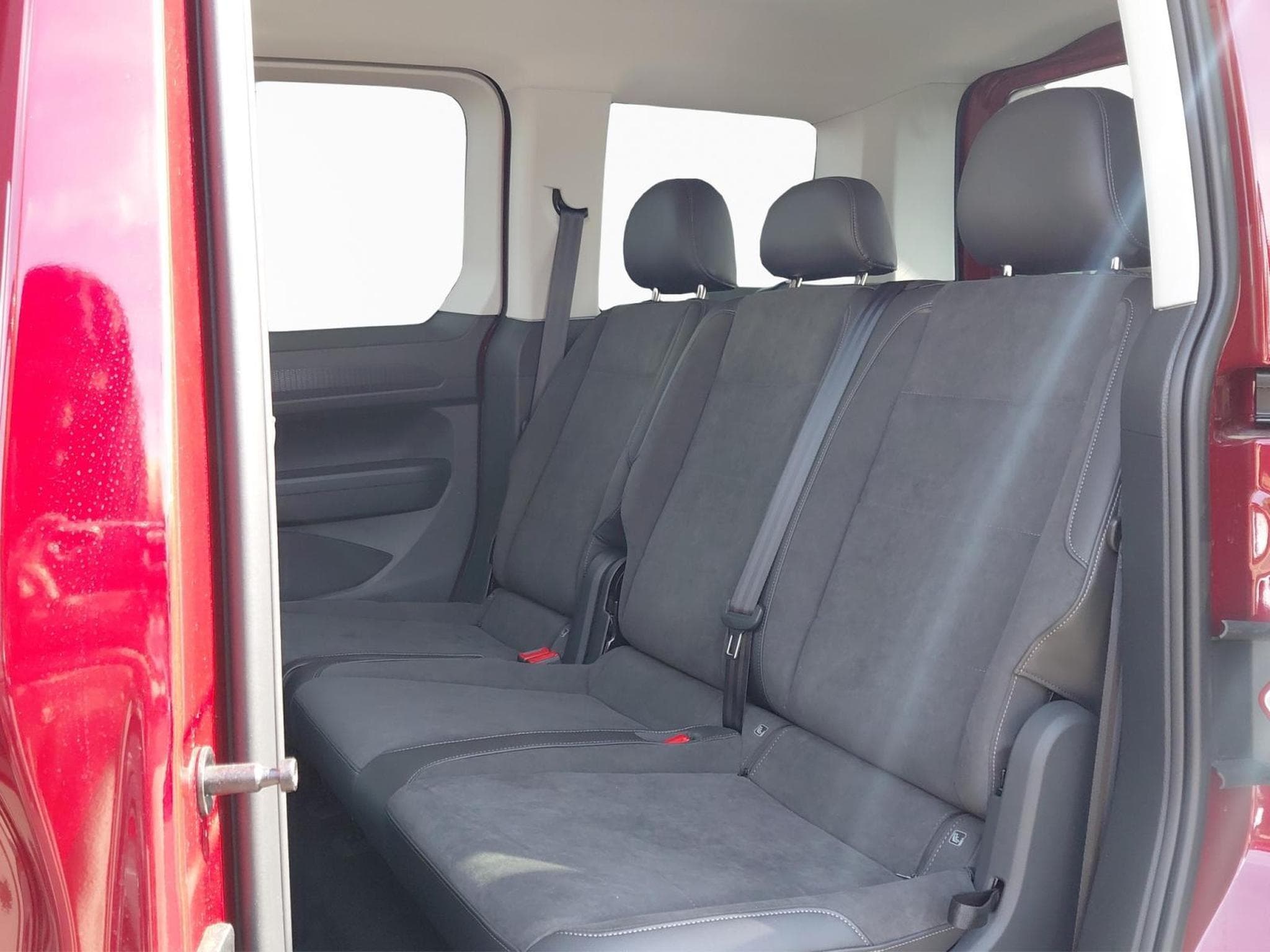 VW Caddy Life (2026) - Foto 18