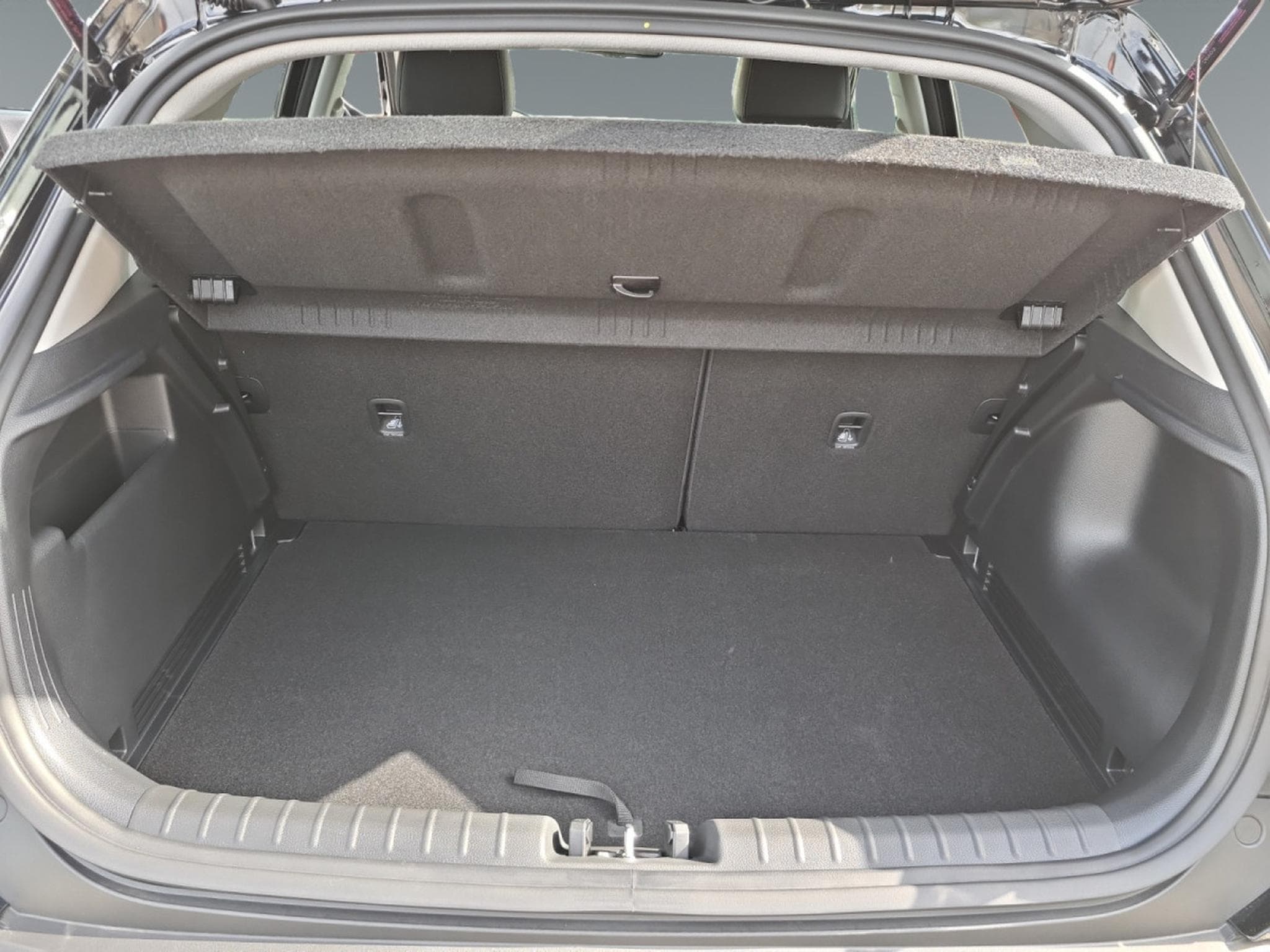 Kia Stonic GT Line 1.0 T-GDI 100 DCT (2026) - Photo 18