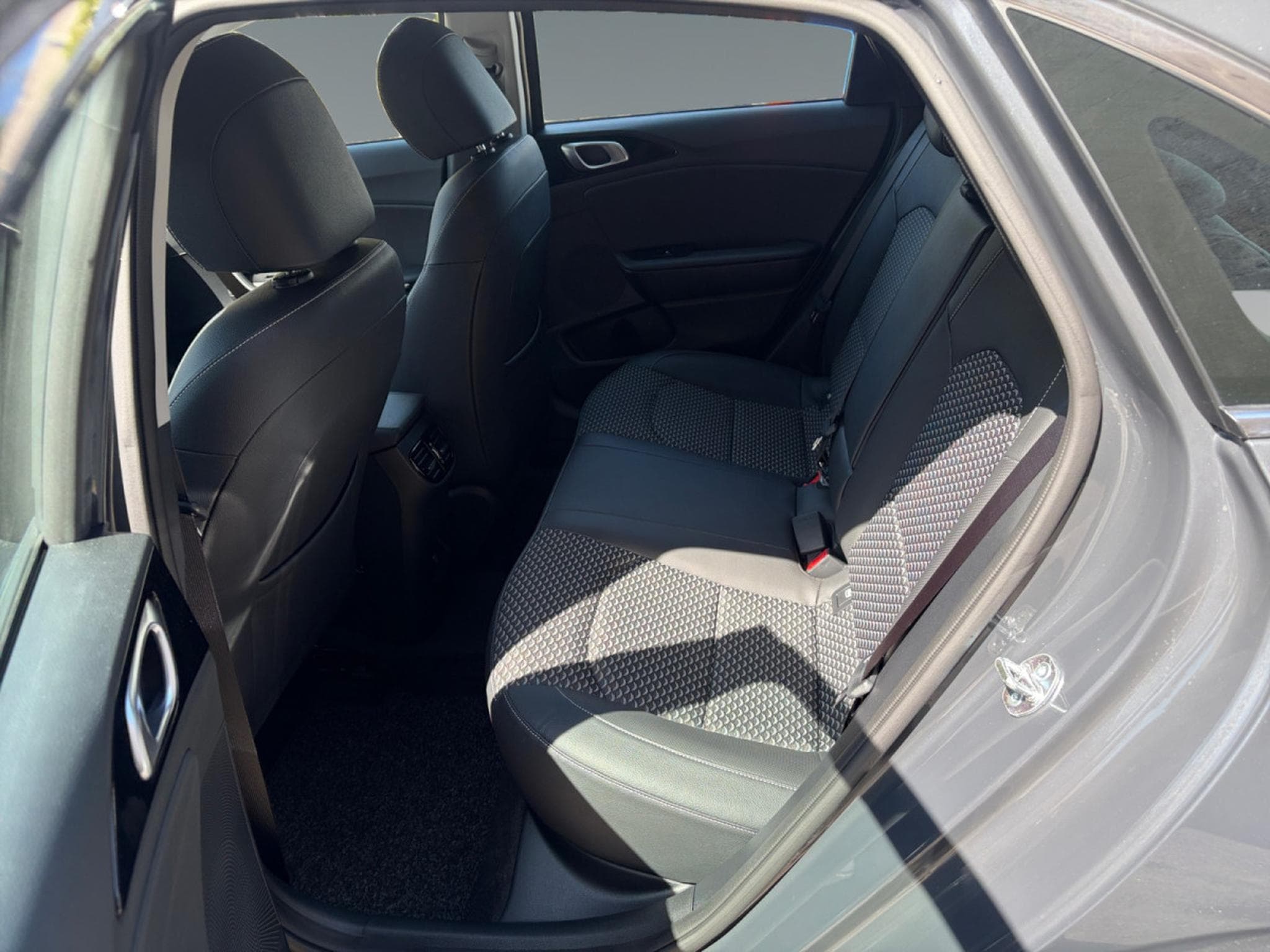 Kia Ceed Pulse 1.0 T-GDi 100 MT6 (2026) - Photo 14