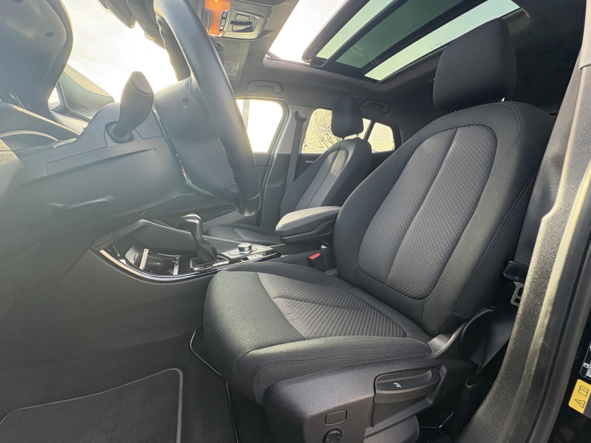 BMW X2 XDRIVE 25E PHEV  * GARANTIE 36 MOIS EUROPÉENNE * (2022) - Photo 4